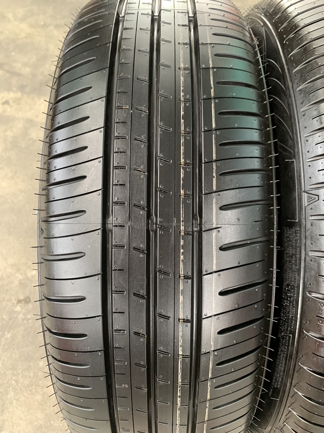 ✨ยางใหม่ป้ายแดง✨195-60-16 Dunlop💖ใหม่กริ๊บ💖