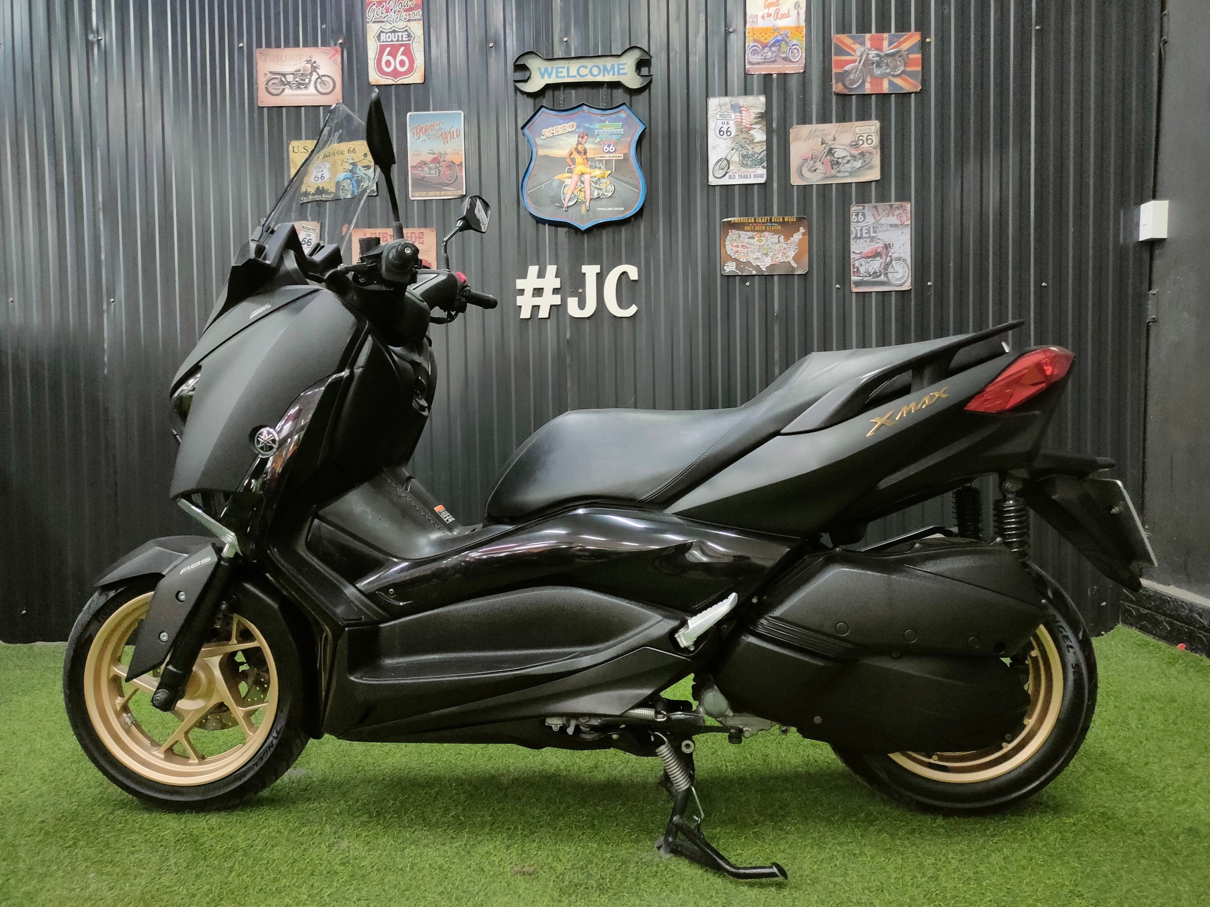 Xmax ดิว่ะ⁉️ ผลิตปี 20 แท้ ✨โลโก้ทอง✨ รถมือเดียว เดิมสนิททั้งคัน