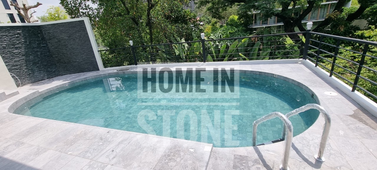 หินปูสระว่ายน้ำ white cloudy