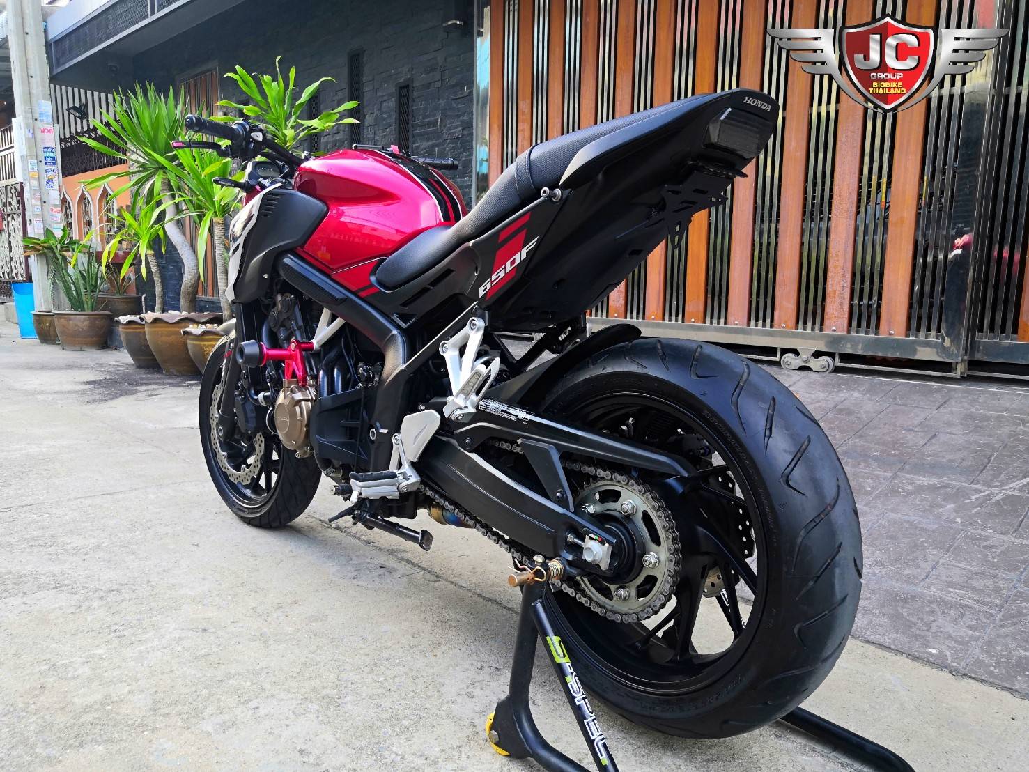 #CB650F รถกลางปี 2018 ไมล์แท้ 5,xxx KM. แต่งสวยพร้อมขี่หล่อกันเลย