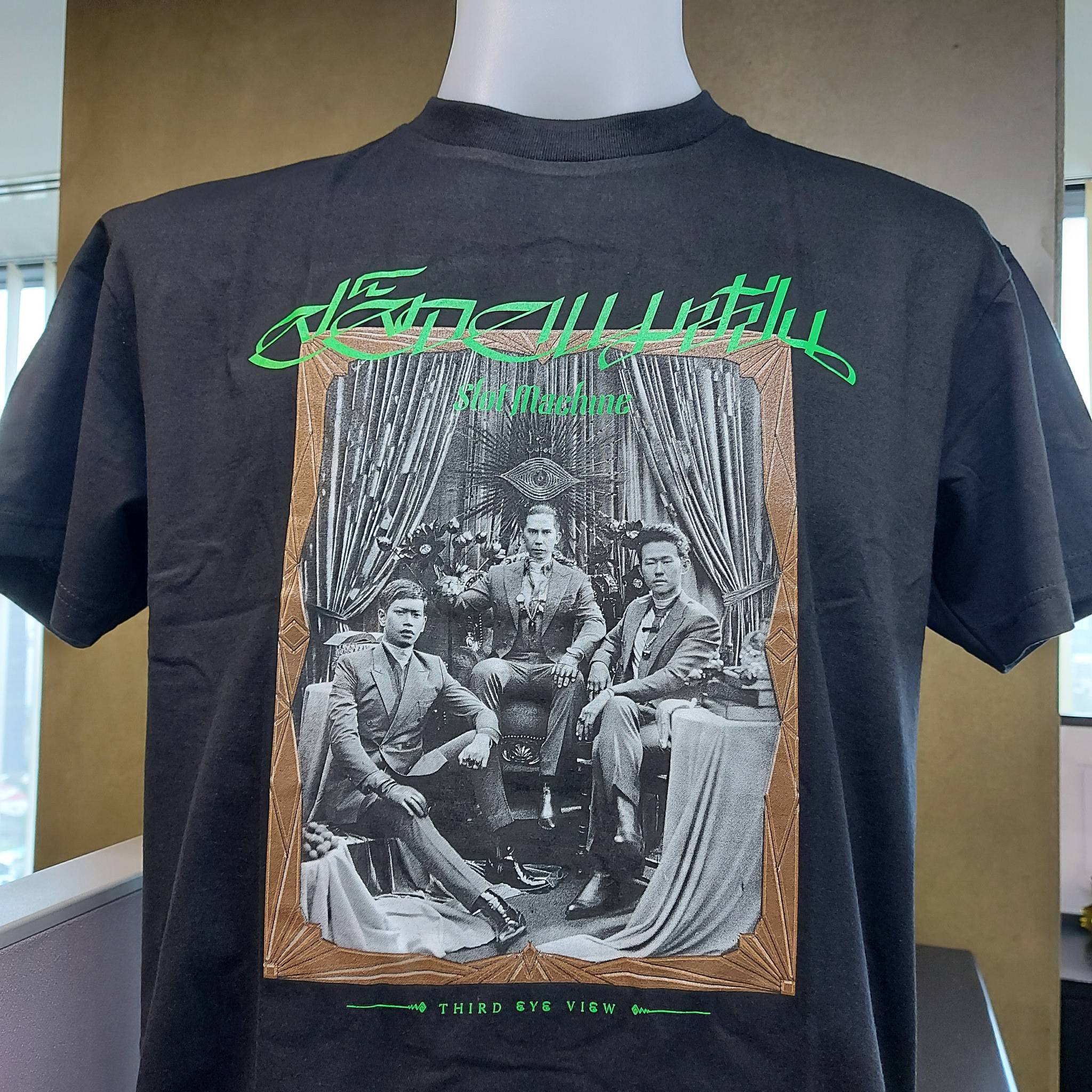 THIRD EYE VIEW T-SHIRT ขาวดำ