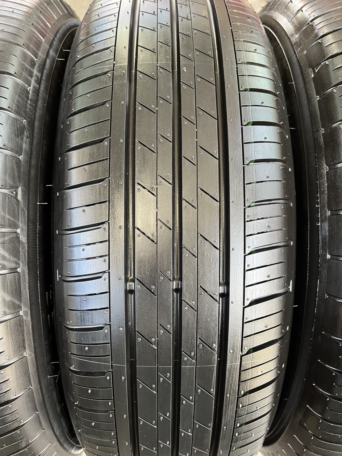 ✨ยางป้ายแดง✨195-65-15 TOYO♨️ปลายปี 24♨️สวยกริ๊บ🚗ถอดจากรถใหม่ป้ายแดง