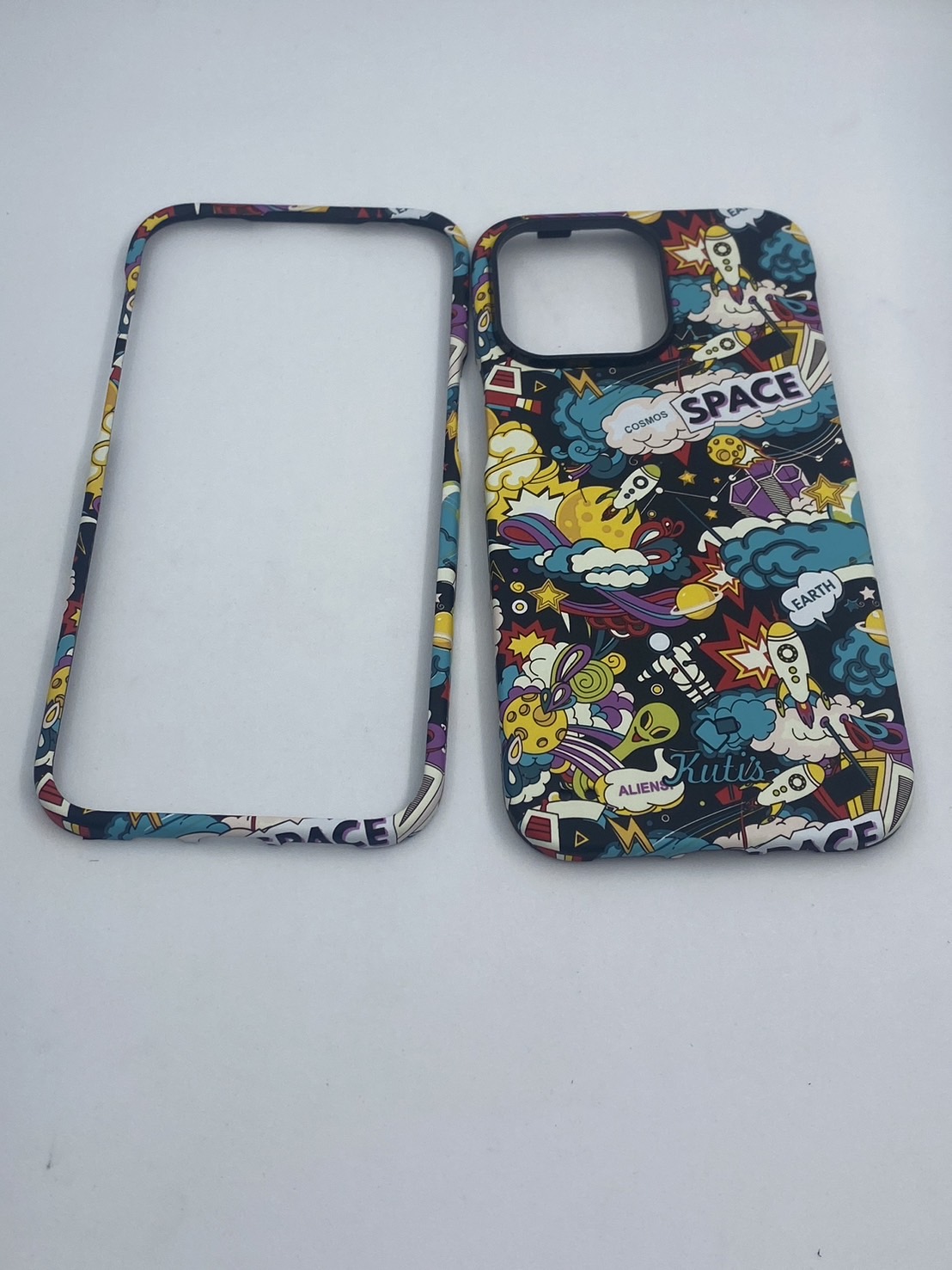 เคสคูทิส(Kutis)เคสไอโฟน14PROMAX(ลายSPACE)มาใหม่ เคสประกบหน้า-หลัง เคสเรืองแสง เคสลายวินเทจ ร้านSuperhero Klongthom