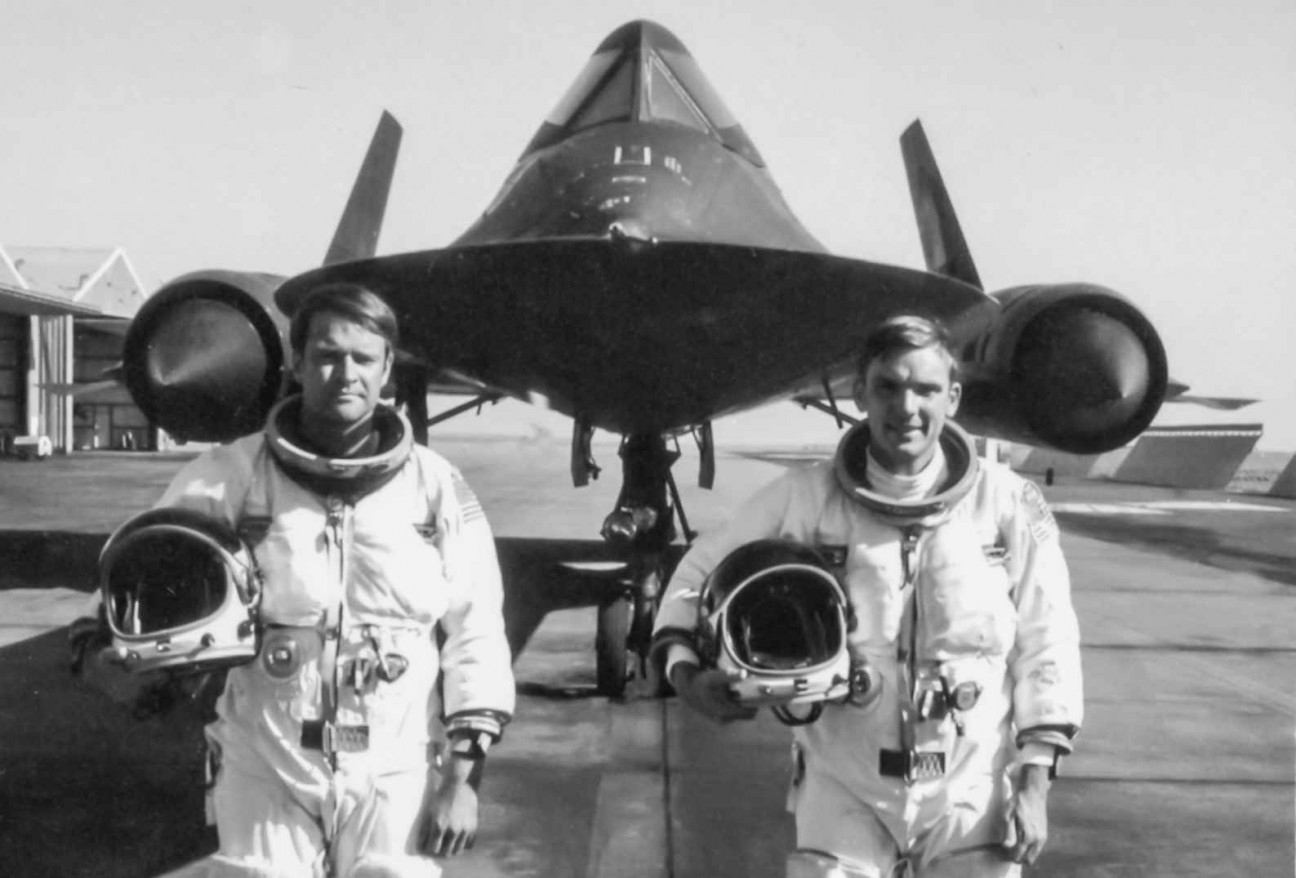 DAMTOYS No.78032 SR-71 ”BLACK BIRD” TEST PILOT