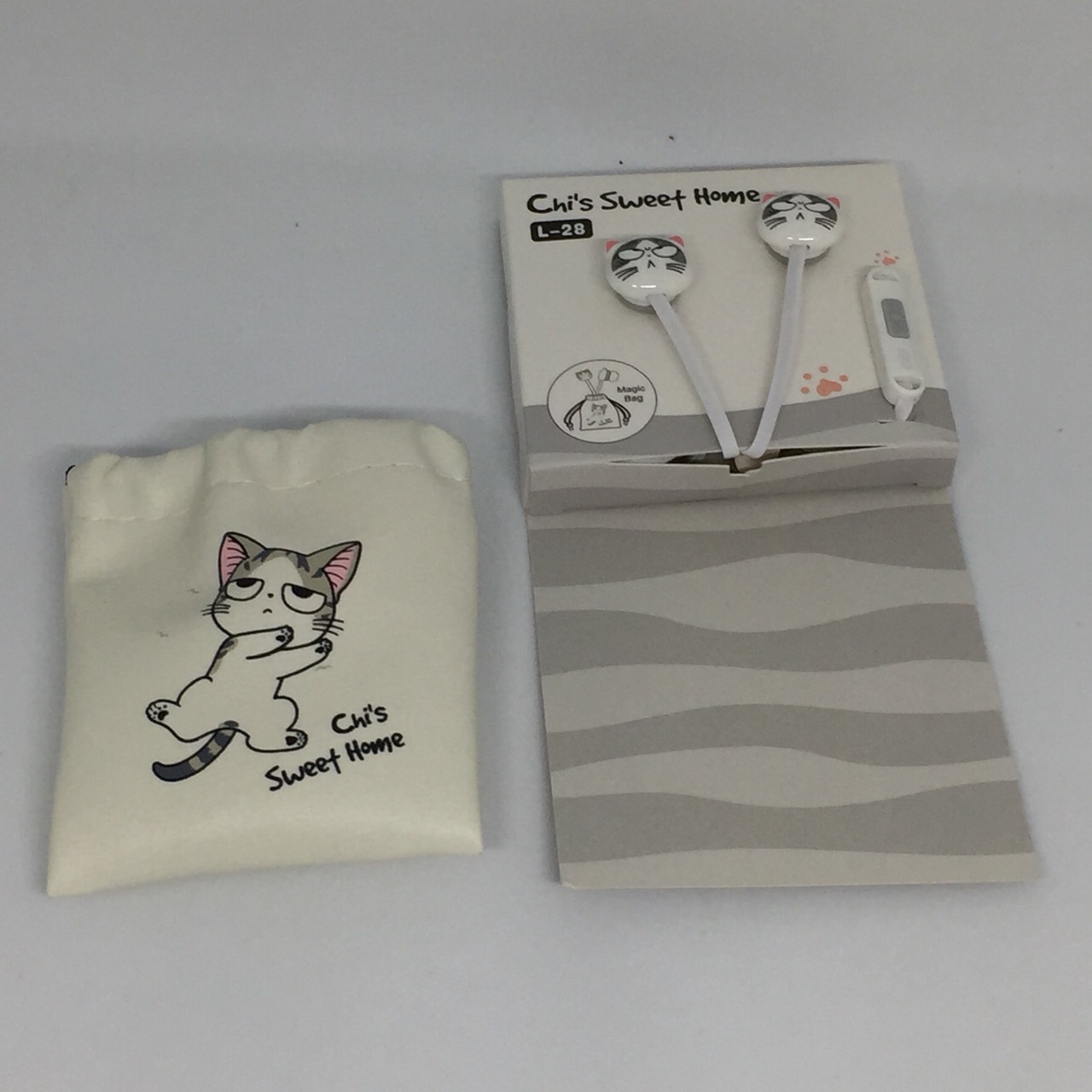 ชุดหูฟังลายน่ารัก พร้อมถุงเก็บสาย ลายแมวสีขาว