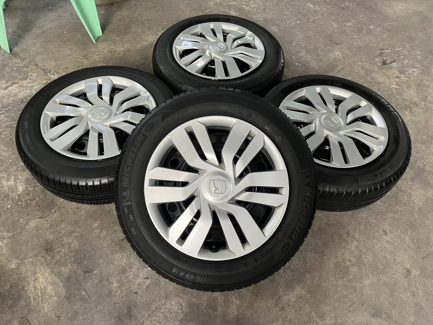 ✨ล้อกระทะ 4รู100✨Honda ขอบ 15 แถมยาง 175-65-15 Michelin ปี 20