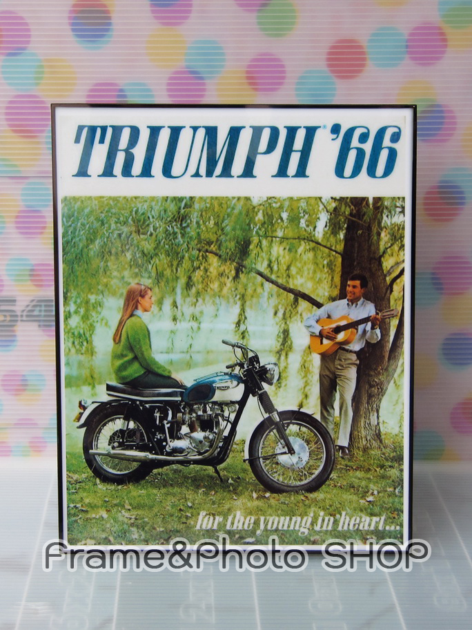 กรอบลอย triumps'66