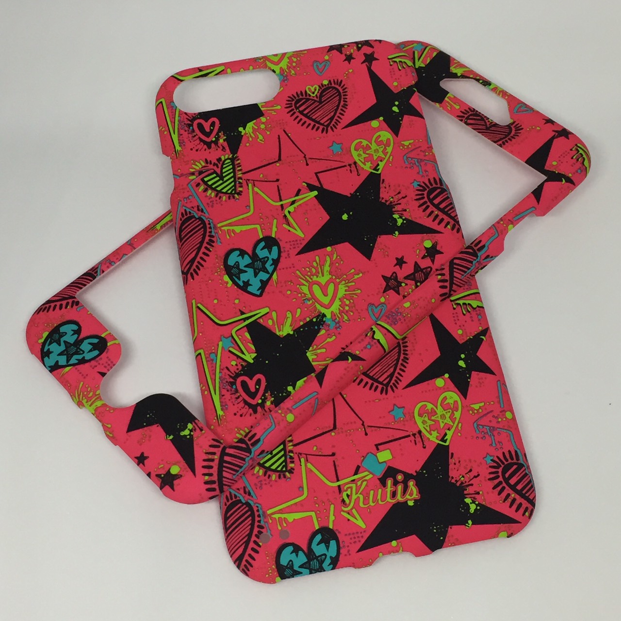 เคสคูทิส (Kutis) ไอโฟน7พลัส,8พลัส(ลายหัวใจกับรูปดาวสีดำ)