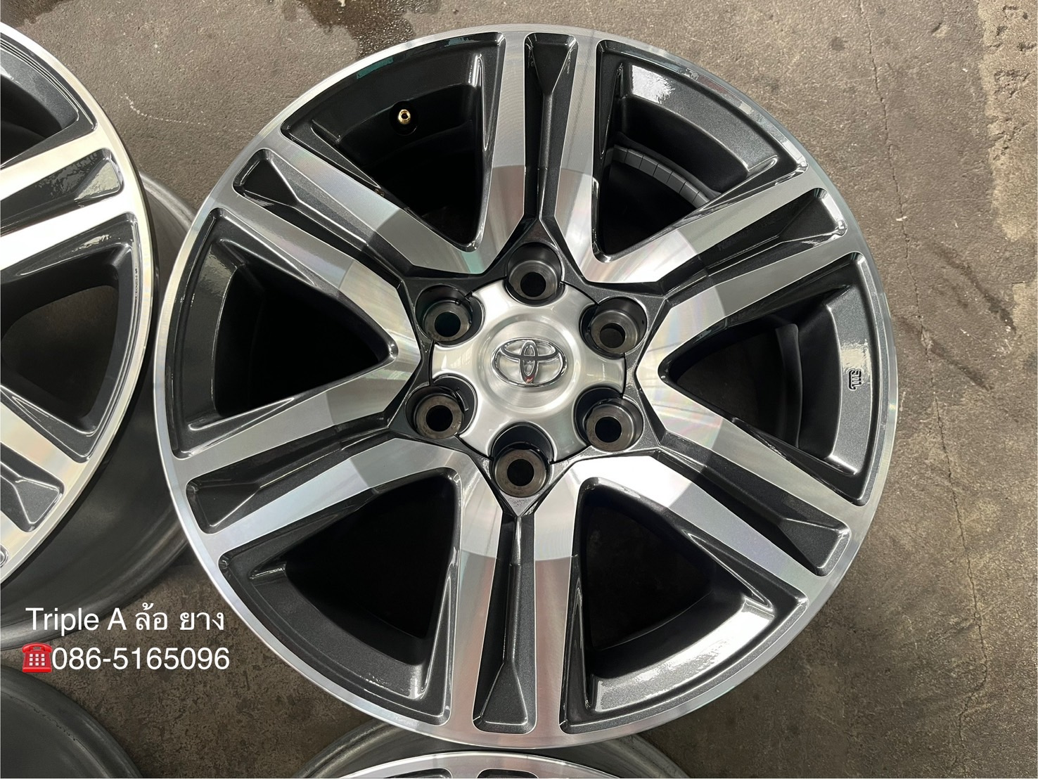 ✨ล้อแม็กป้ายแดง✨Toyota Fortuner Leader 2025 รุ่นใหม่ล่าสุด ขอบ 17 เทาหน้าเงา💖ใหม่กริ๊บ💖