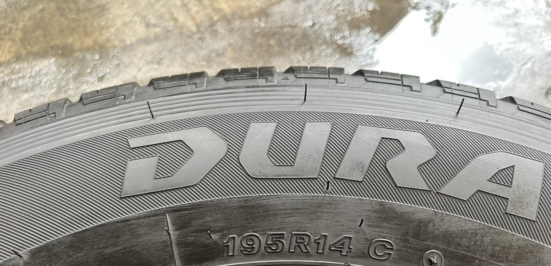 ✨ยาง✨195R14 Bridgestone♨️ปี 24♨️🚘เหมาะสำหรับ รถกระบะบรรทุกตัวเตี้ย