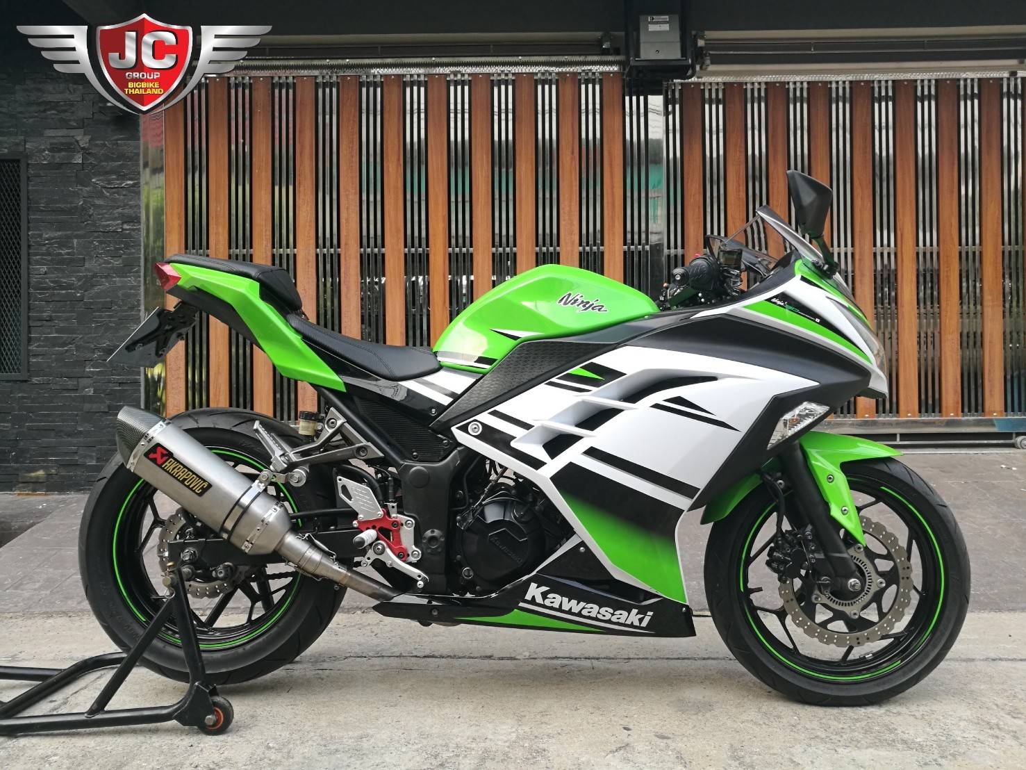 รถบ้านแท้มือเดียว สวยกริ๊บ เครื่องเป๊ะ สีเดิม ลายพิเศษฉลอง30ปี