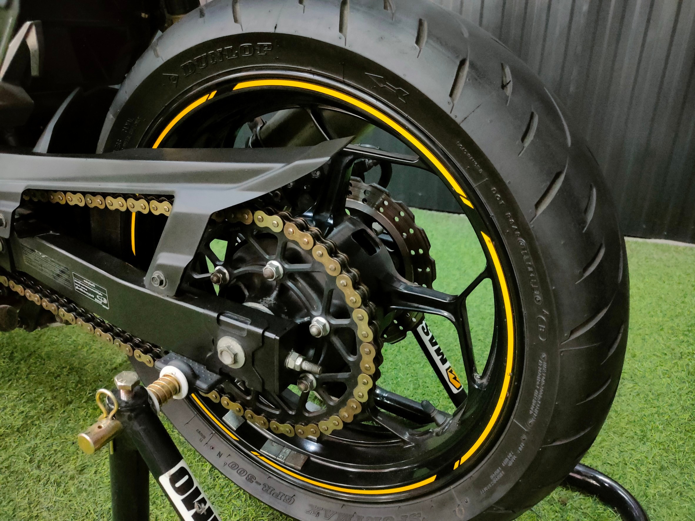 จี๊ดเลย‼️ สีนี้ 🤗 KAWASAKI Z300 จดกลางปี 2015 ใครหัดขับ มาจัดไปเลยจ้า 🤘