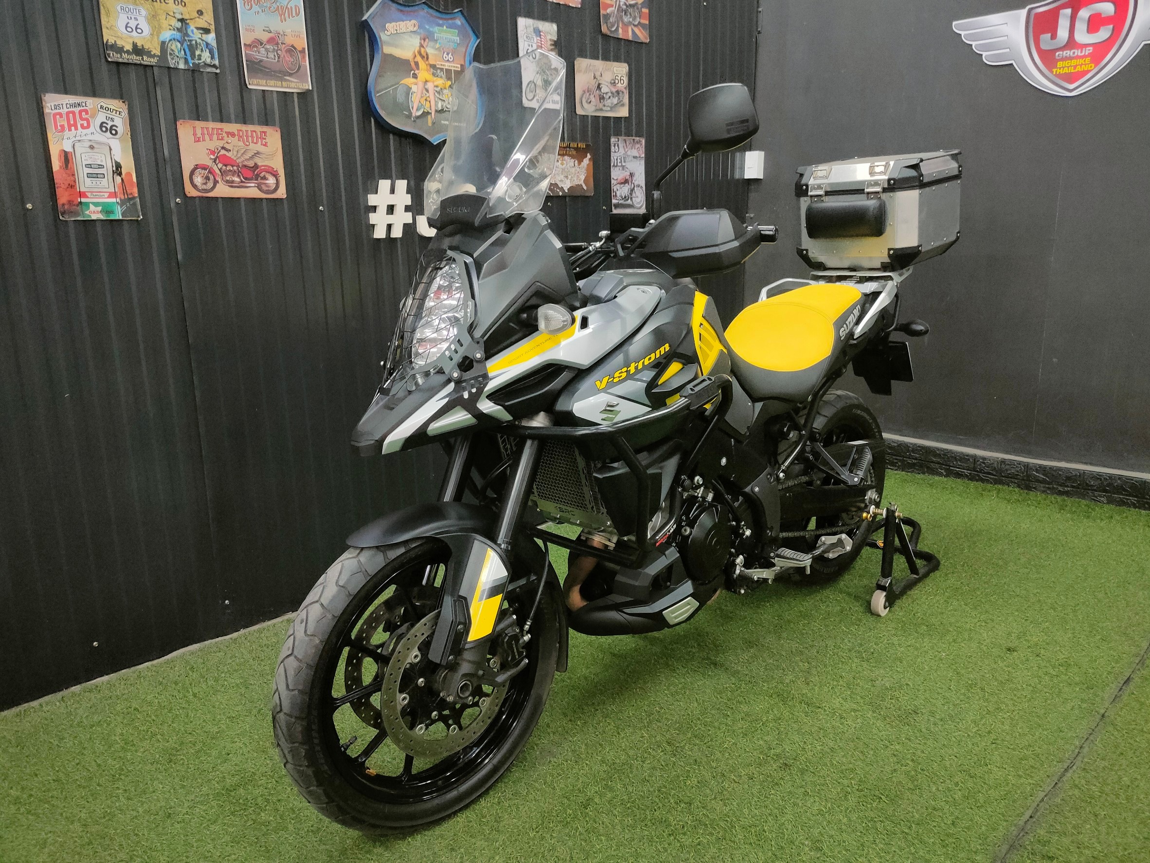 🔥โปรเสื้อยืดคอกลม🔥 ออกรถแค่ 99 บาท เอาใจสาย Touring‼️ #Vstrom1000 abs รถปี 18 มือเดียวพร้อมใช้