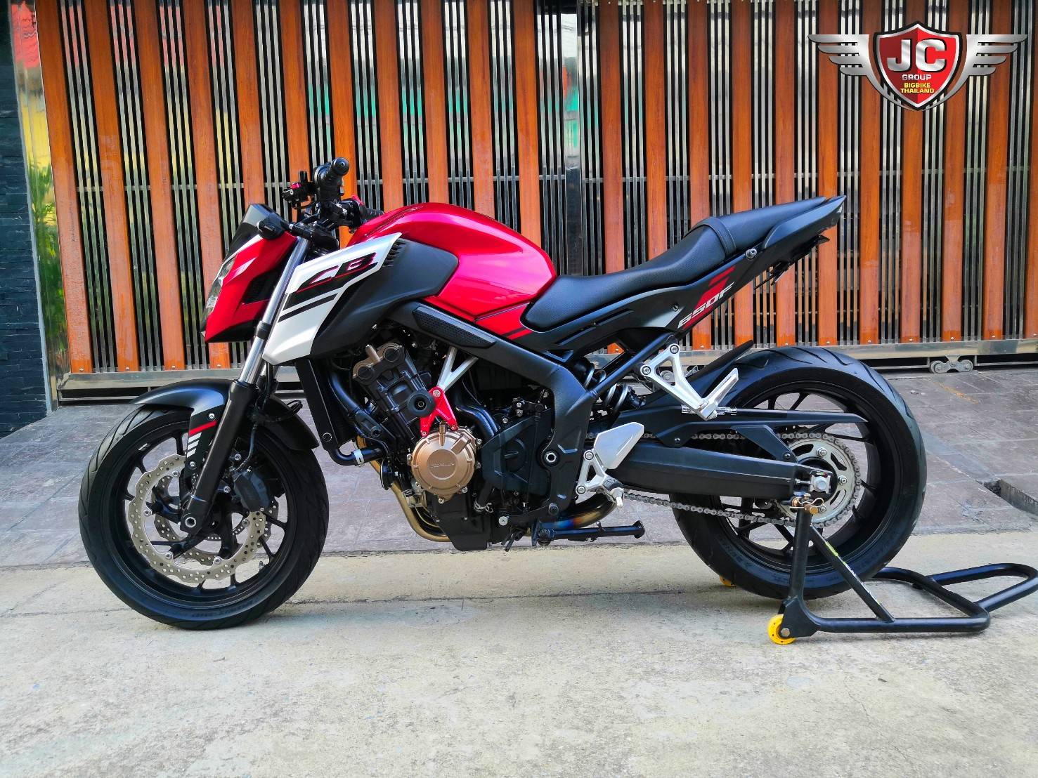 #CB650F รถกลางปี 2018 ไมล์แท้ 5,xxx KM. แต่งสวยพร้อมขี่หล่อกันเลย