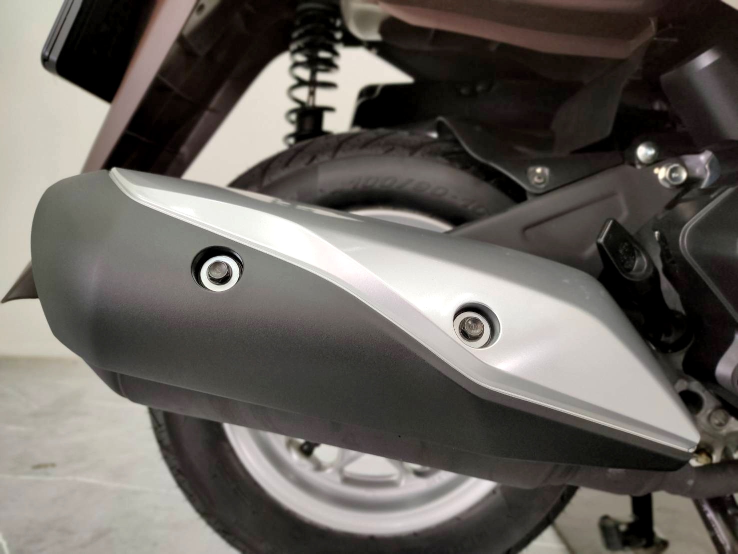 อร๊ายย‼️หรีดร้อยโล 😱 AII NEW LEAD125 4V ปี 2023 แท้ สายจอด 1xx โลแท้ๆ สภาพนี้ป้ายแดงชัดๆ 💥