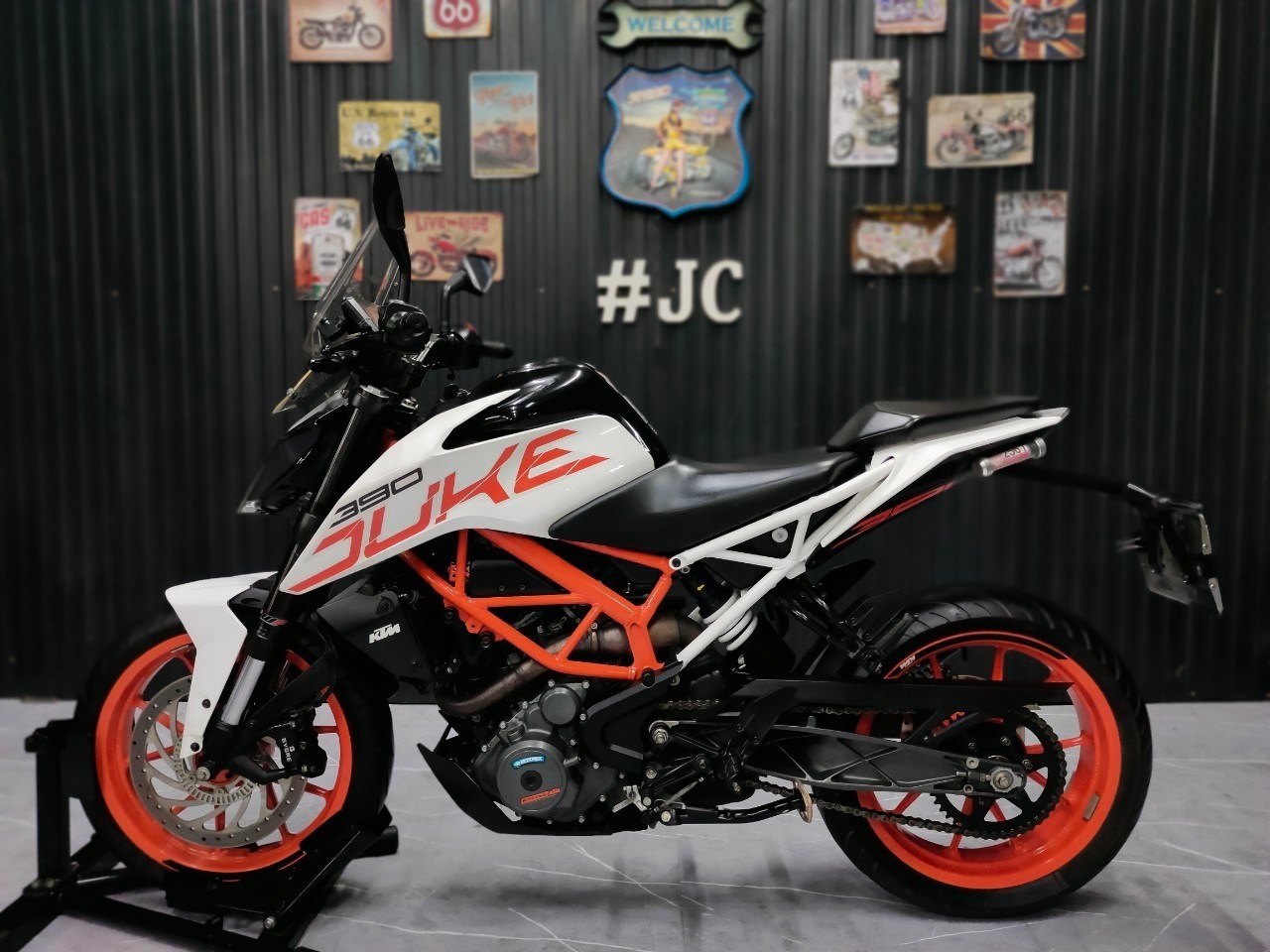 1 สูบลูกโต Naked Bike สายลุย 💥 KTM DUKE390 จดปี 2020 โมเดล 2017 "มือเดียว สวยใส น่าใช้"