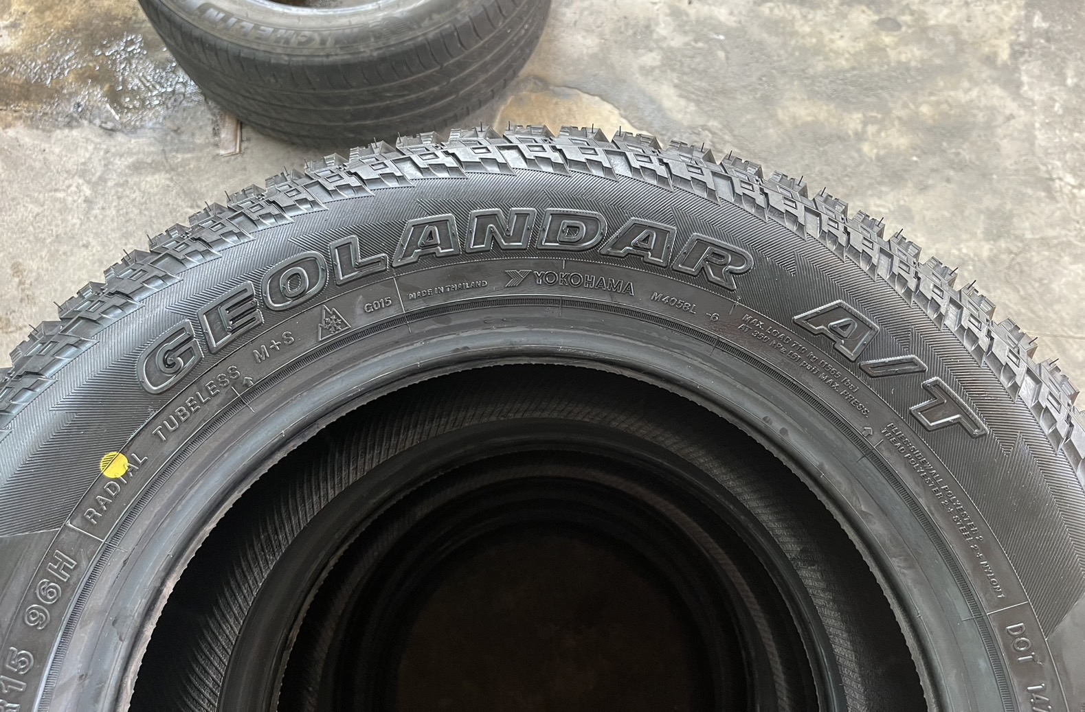 💥ปี 25💥✨ยางใหม่💯✨205-70-15 Yokohama💖ใหม่กริ๊บ💖