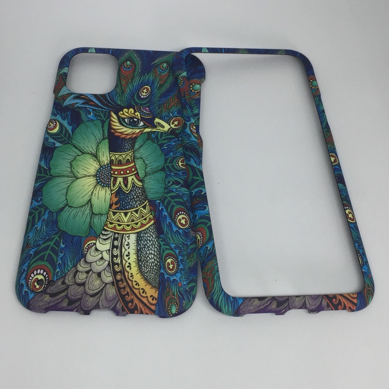 เคสคูทิสKutisไอโฟน11G(ลายนกยูง)มาใหม่ เคสประกบหน้า-หลัง เคสเรืองแสง เคสลายวินเทจ ร้านSuperhero KLongthom