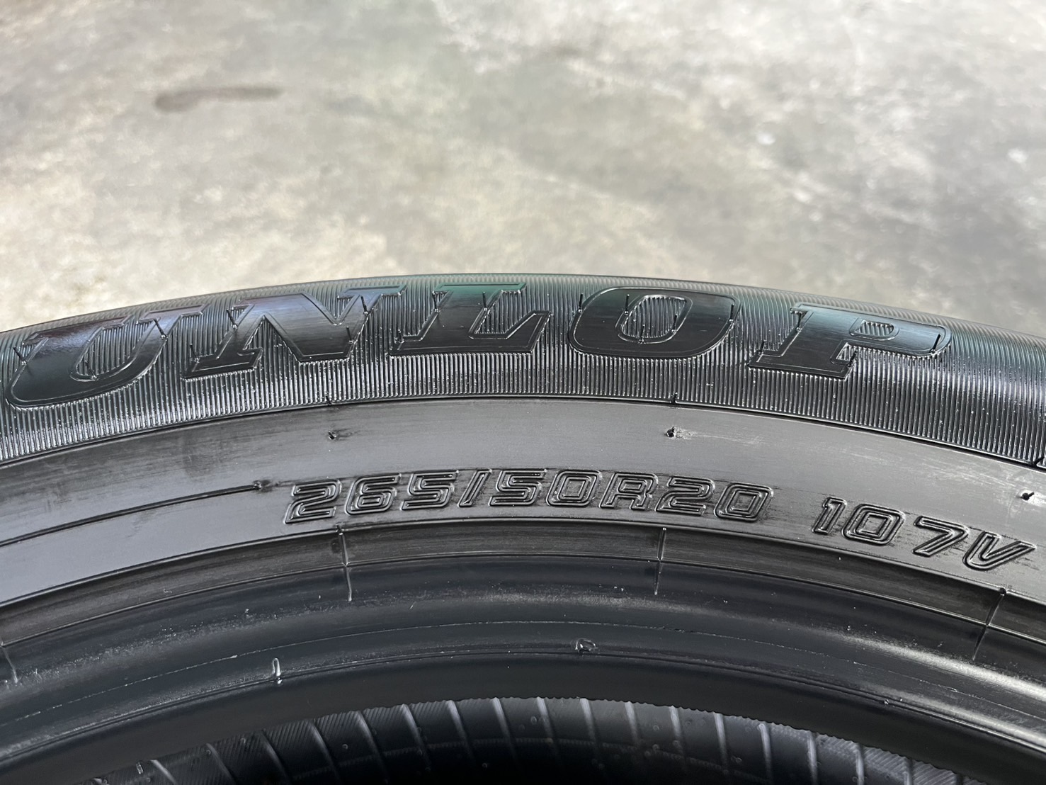 ✨ยางป้ายแดง 2 เส้น(คู่)✨265-50-20 Dunlop♨️ปลายปี 24♨️สวยกริ๊บ💖