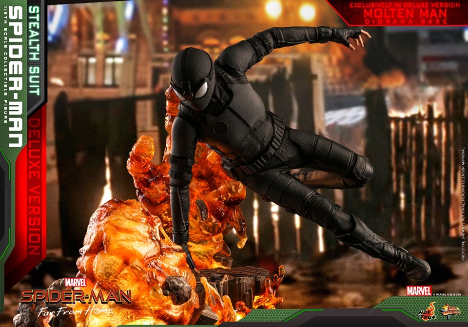 Hot Toys MMS541 Spider-Man Far From Home - Spider-Man (Stealth Suit) (Deluxe Version)