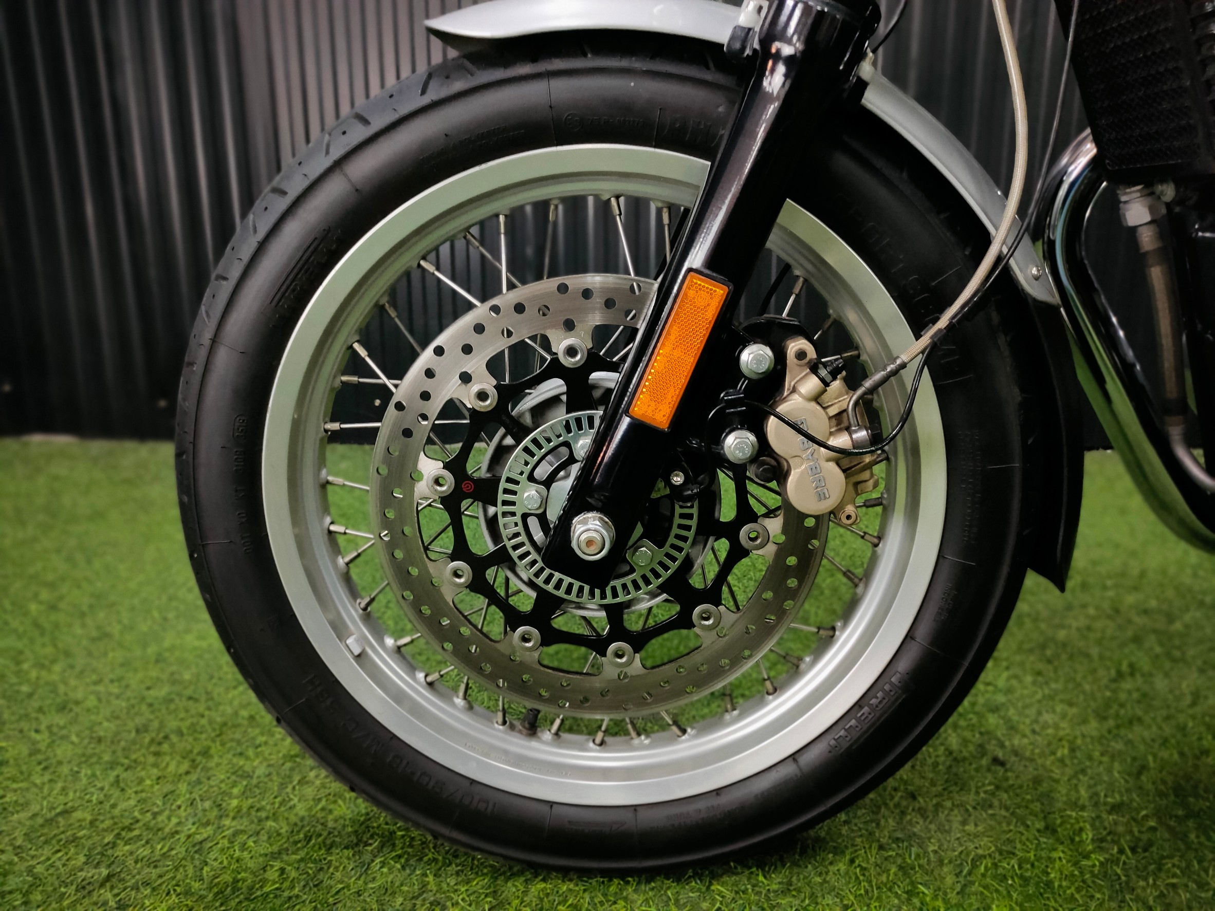 😎 มาแว้วโมเดิร์นคลาสสิกยอดนิยม "Royal Enfield" Interceptor 650 INT จดทะเบียนปี2020....สวยจริงไรจริงคันนี้⁉️