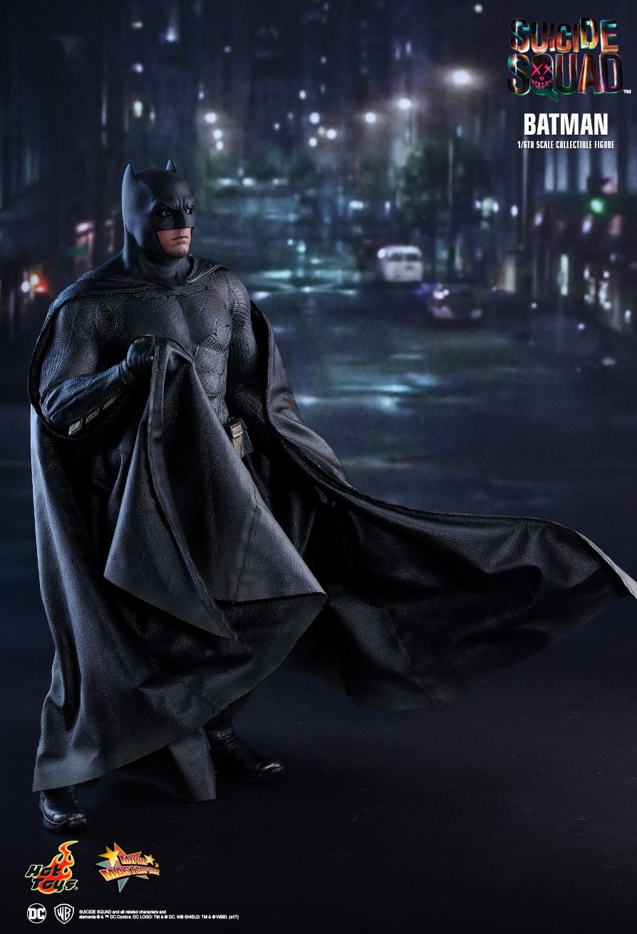 Hot Toys MMS409 SUICIDE SQUAD - BATMAN