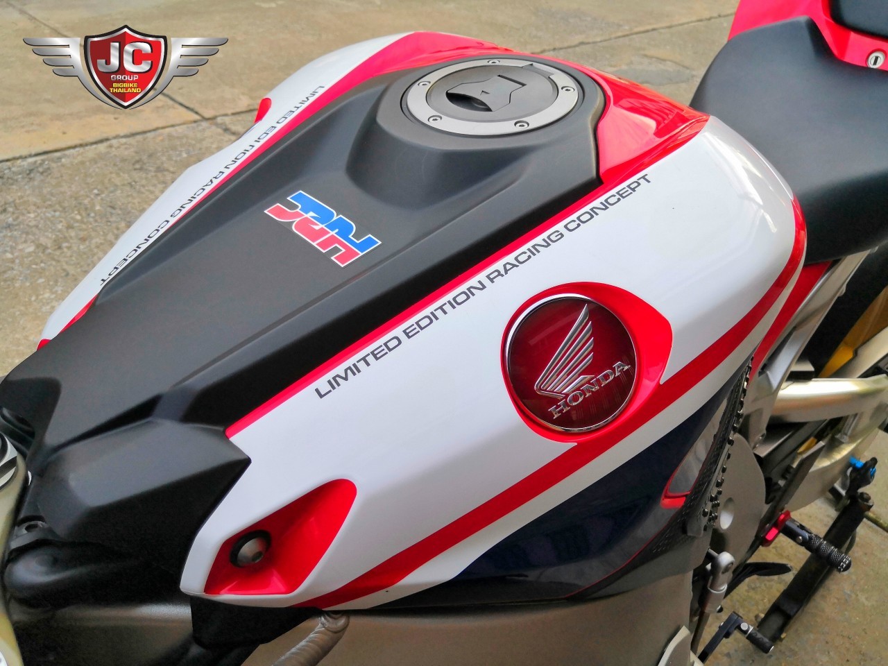 🤫 #CBR1000rrSP รถกลางปี 2018 "สเปคเดิมๆว่าสุดแล้ว