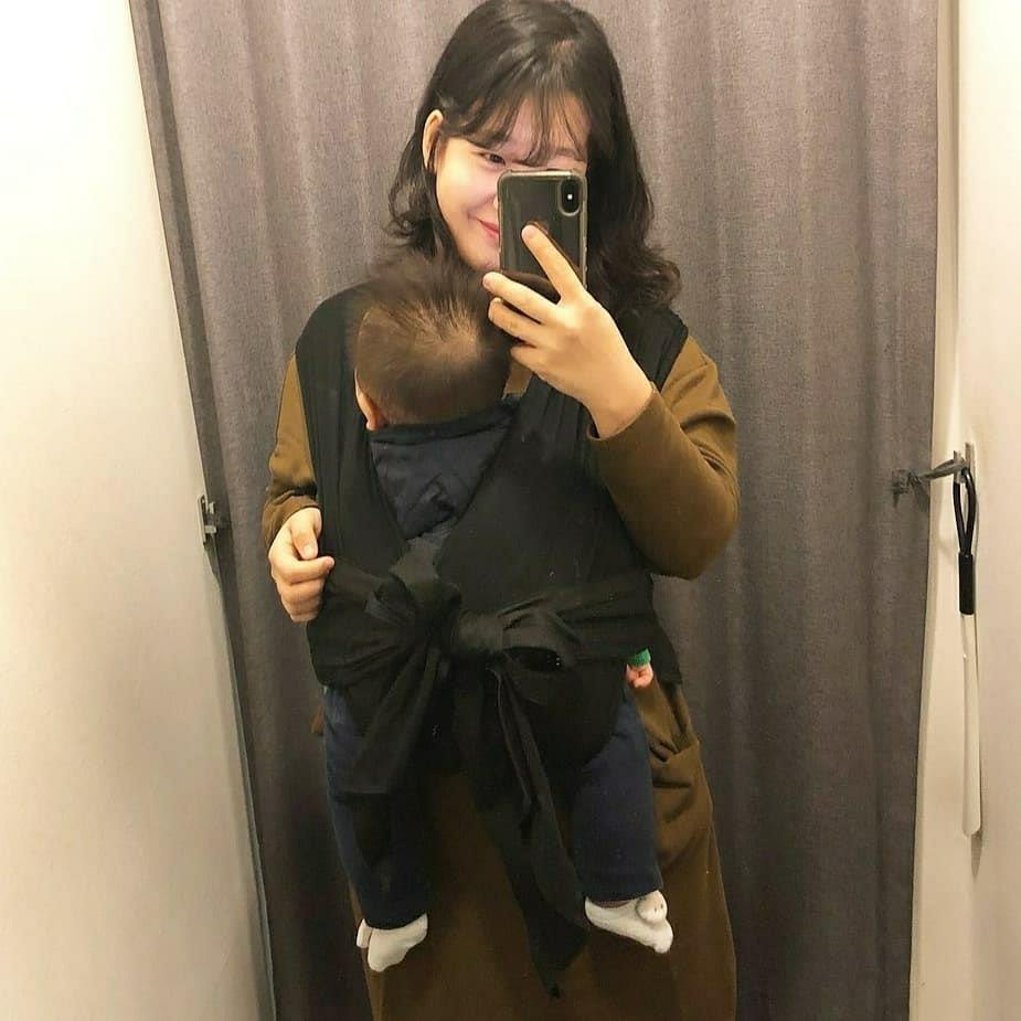 CHERINETTE (เชอร์ริเนท) Dort Dort Sling ผ้าอุ้มสำเร็จรูป Freesize มีเข็มขัดปรับขยายช่วงเอวได้ถึง 45 นิ้ว รองรับน้ำหนักได้ถึง 16 kg. (MADE IN KOREA)