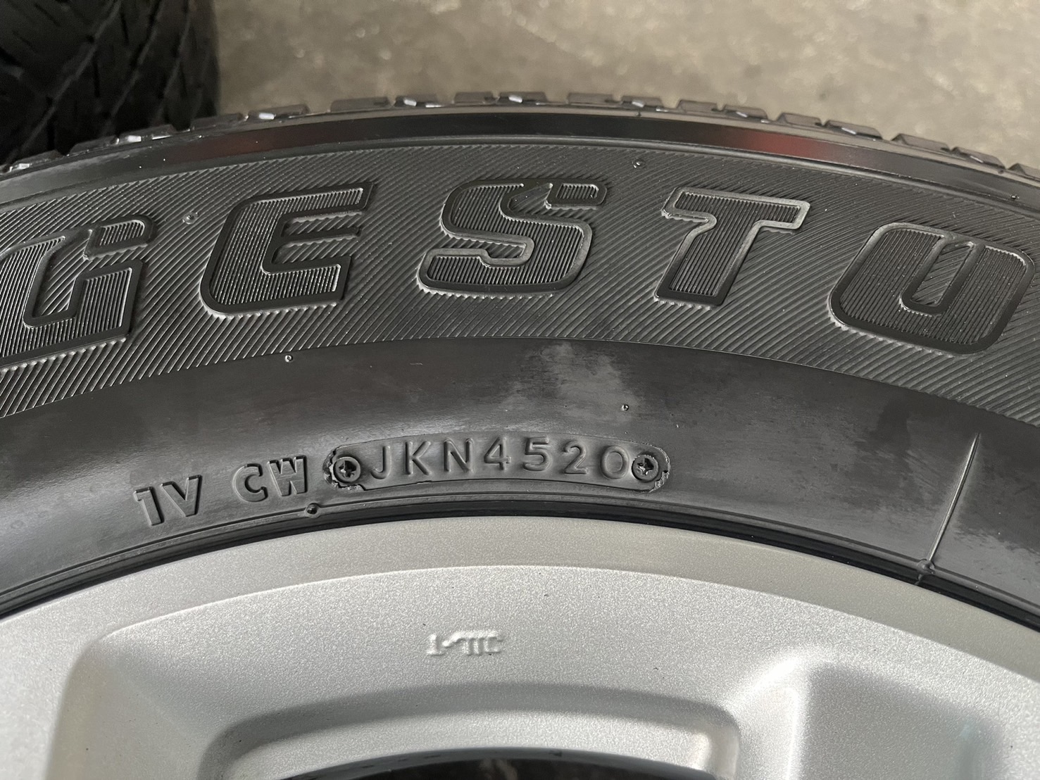 ✨ล้อแม็ก 6รู139✨ISUZU D-Max ขอบ 17 แถมยาง 255-65-17 Bridgestone ปลายปี 20