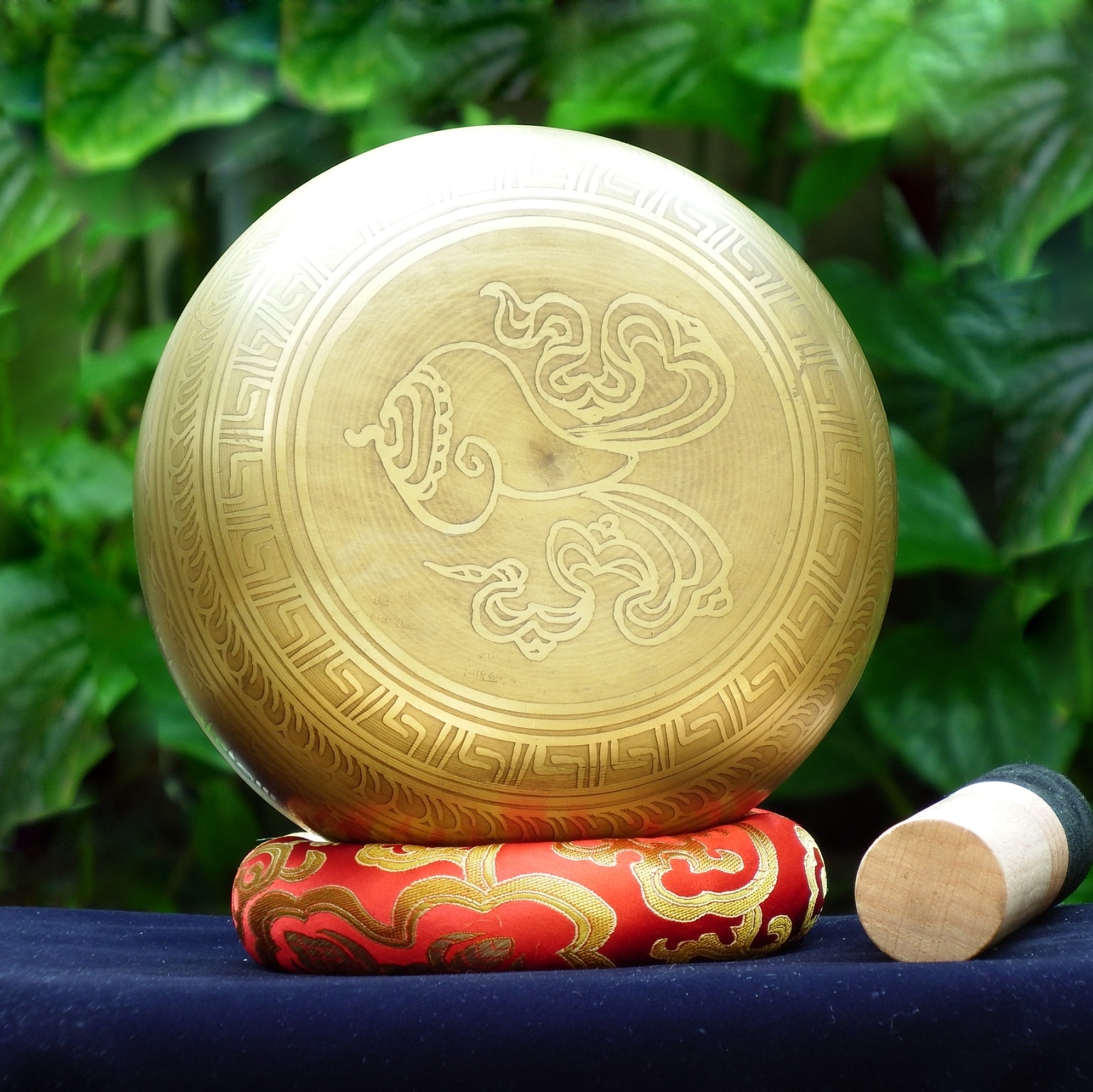 Tibetan Singing Bowl ขันทิเบต(ทองเหลือง) งานทำมือโดยช่างฝีมือชาวเนปาล (14.5 cm.)