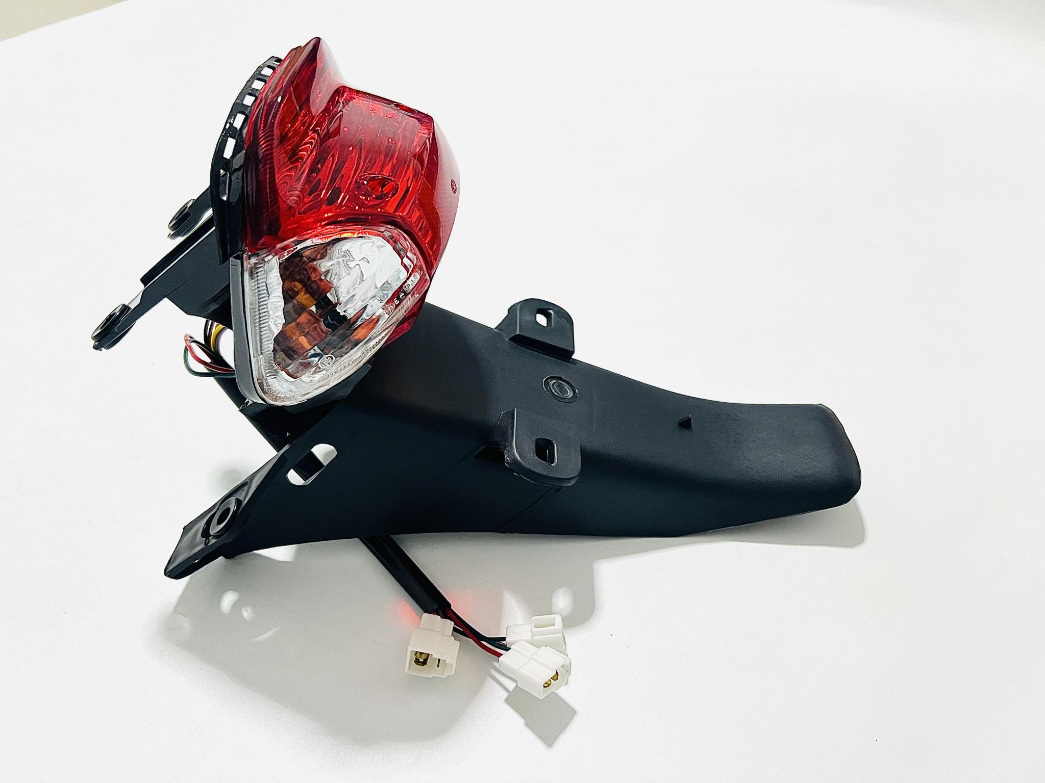 บังโคลนท้าย ดรีม99 แดง/ใส แดง/ส้ม เลือกสีได้เลย บน