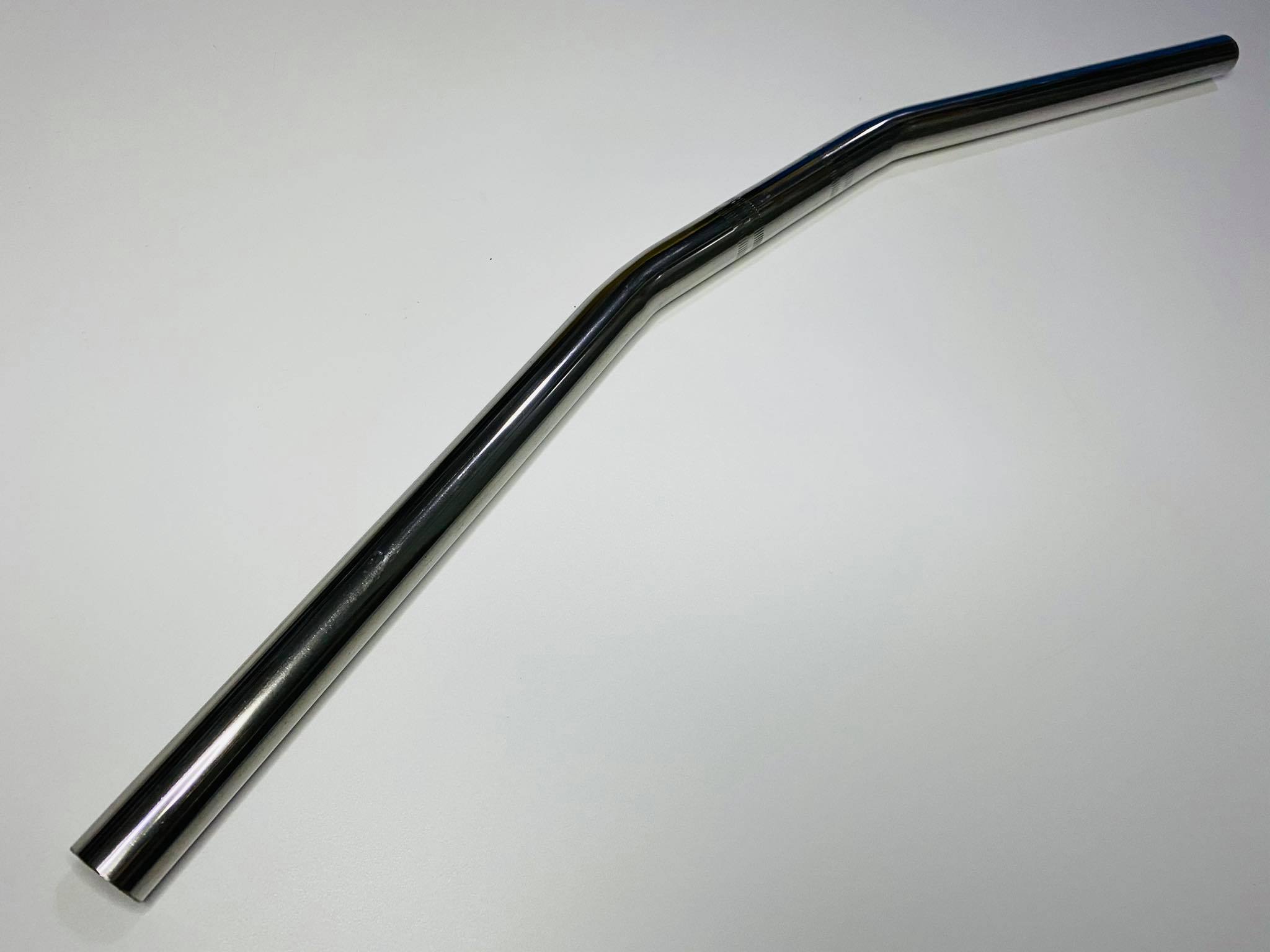 แฮนด์ตรงมอเตอร์ไซด์ เหล็กชุบอย่างดี ผลิตในไทย ขนาด 22 มิล