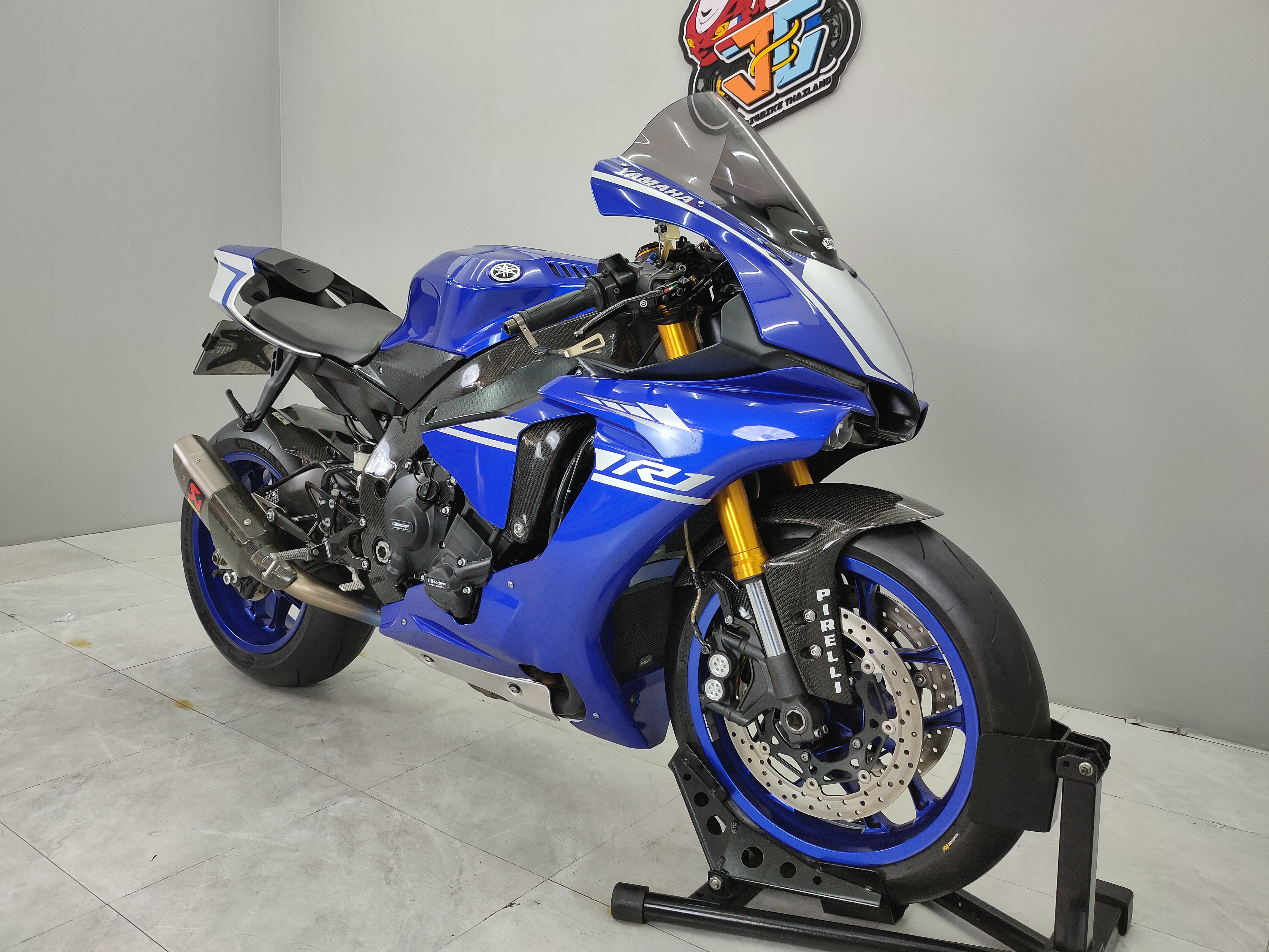 ทรงแบบนี้เค้าเรียกว่าหล่อพอตัว 😆 YAMAHA YZF R1 จดทะเบียนปี 2018 โมเดล17 "แต่งร่วมแสน⭐แค่หมื่นกว่า"