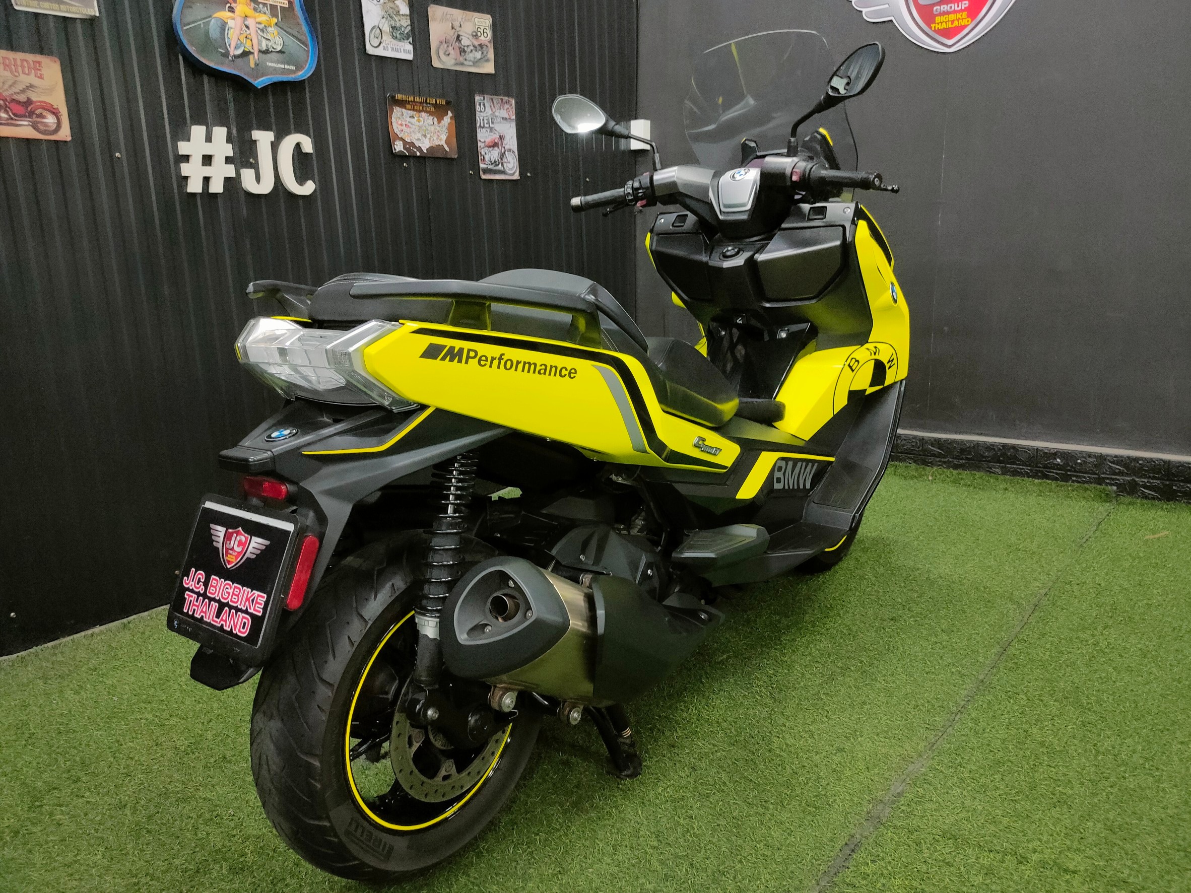สกู๊ตเตอร์หรูเกรดพรีเมียม BMW C400GT รถปลายปี19 🤩 Warp ลาย Performance+Service เรียบร้อย 👍