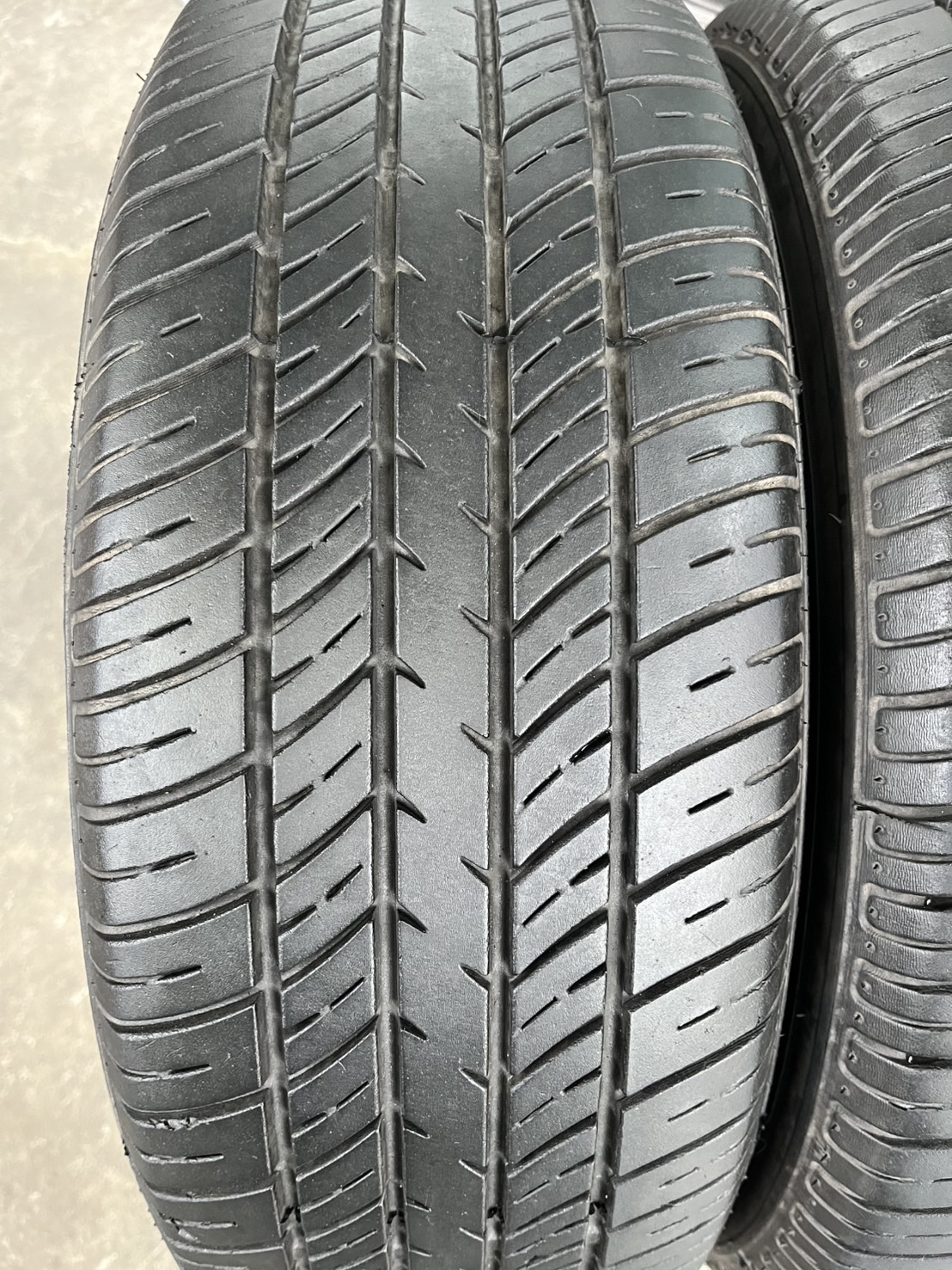 ✨ล้อกระทะ 4รู100✨Nissan ขอบ 14 พร้อมยาง 185-65-14 ปี 20