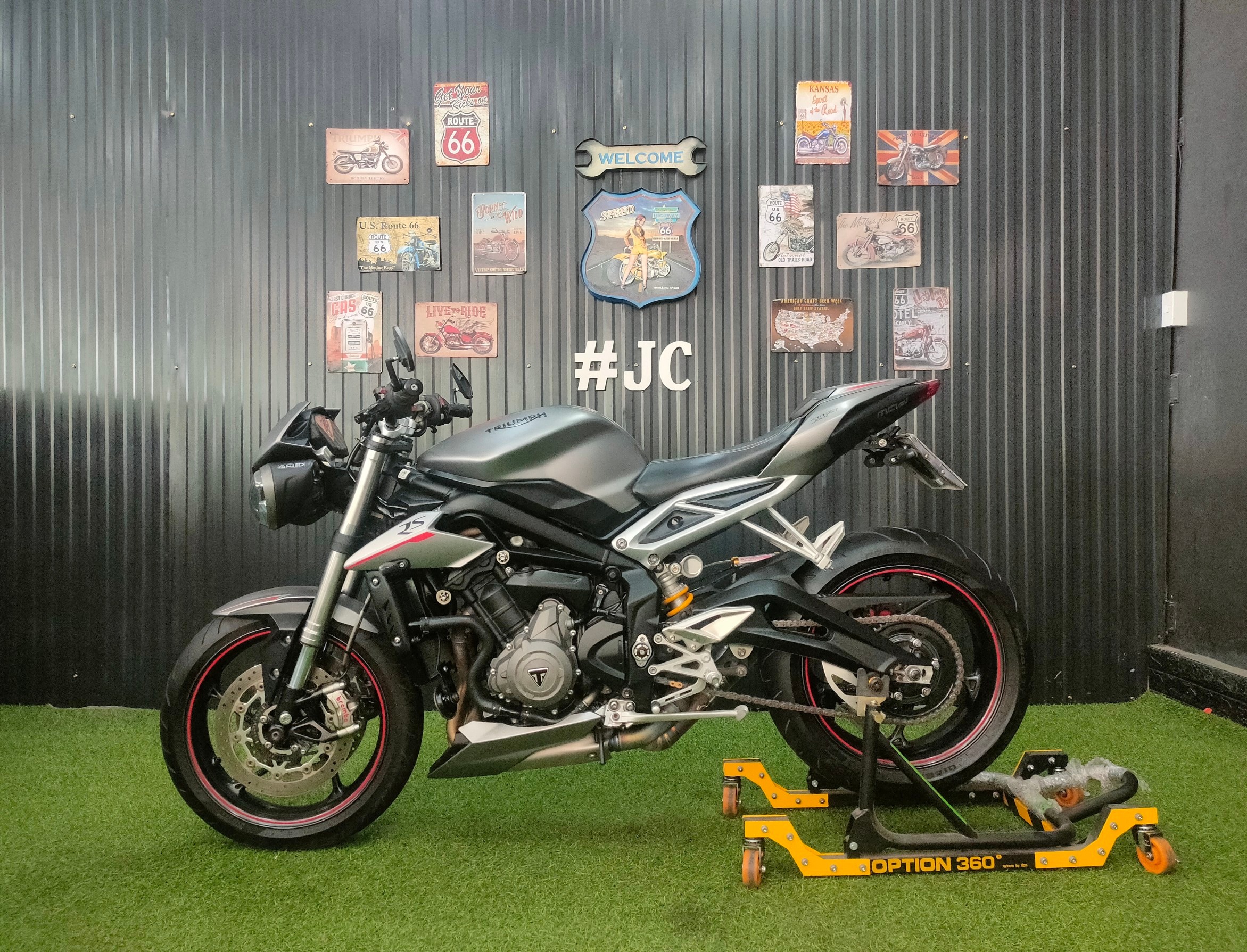 🏍💨 ที่สุดใน Naked คลาส 800 จากแดนผู้ดี 🤗 🇬🇧 Triumph 🇬🇧 Street Triple 765 RS รถออกปี 2019