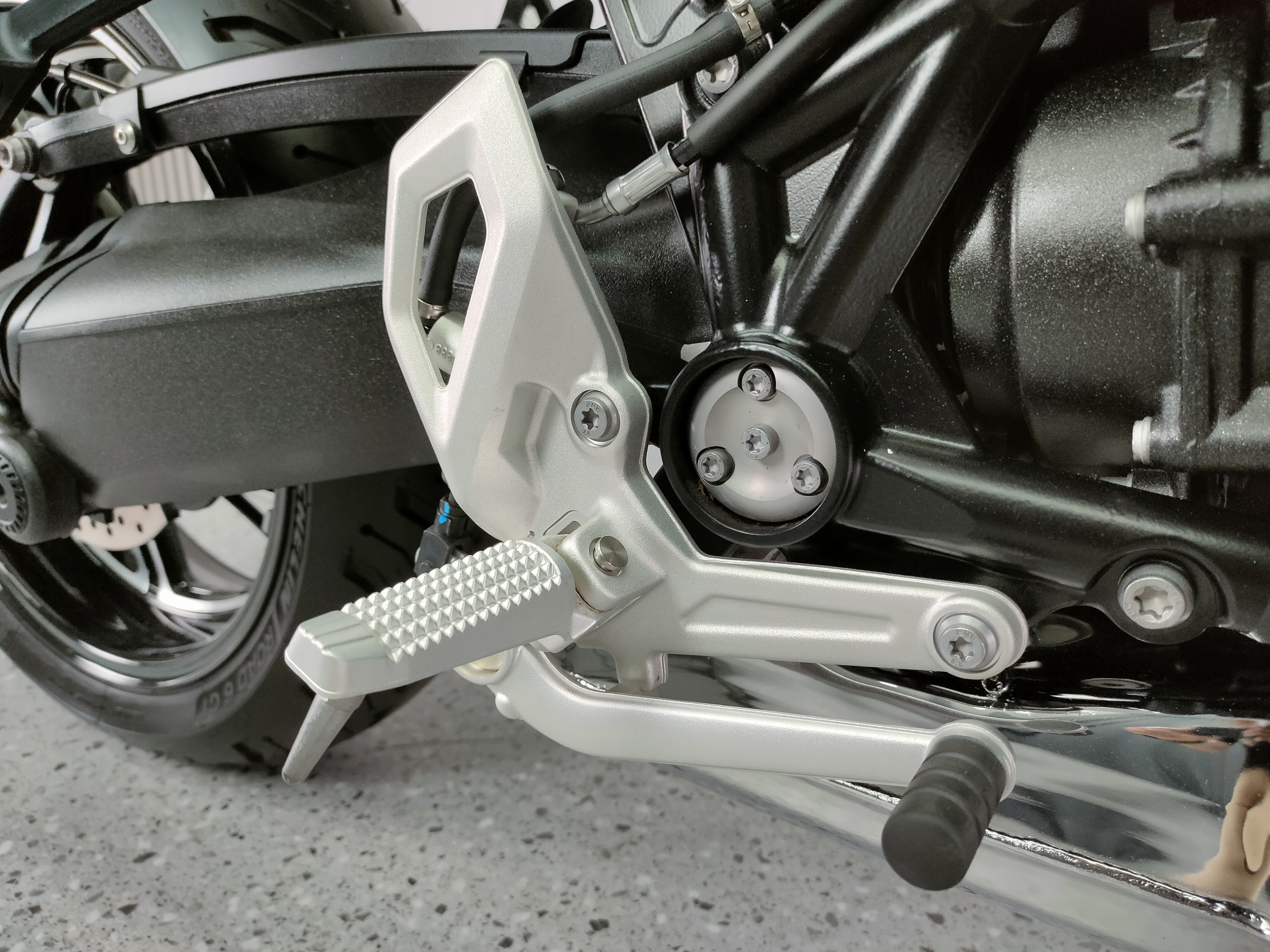 รถยังไม่ได้จดทะเบียน❓️❓️ BMW R12 NINE T . . . ใหม่กว่านี้ต้องโชว์รูมเท่านั้น ‼️