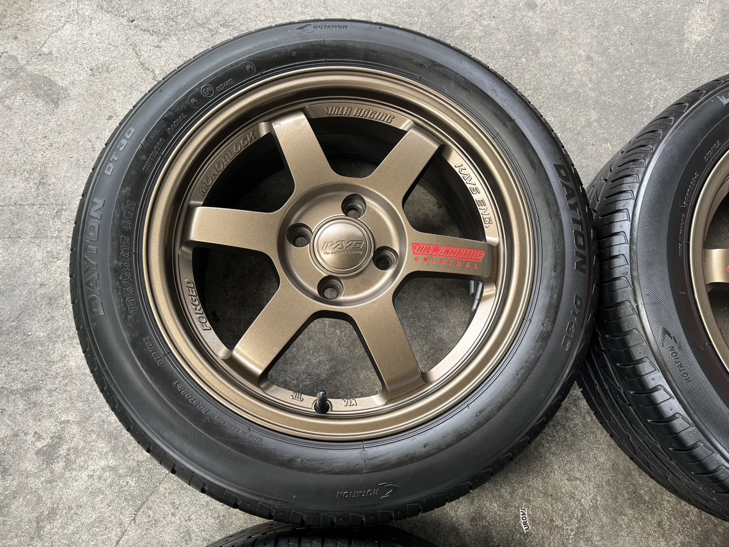 ✨ล้อแม็กแต่ง 4รู100✨TE37 หยอดแดง❤️ขอบ 15 พร้อมยาง 195-55-15 DAYTON💥ปี 22💥