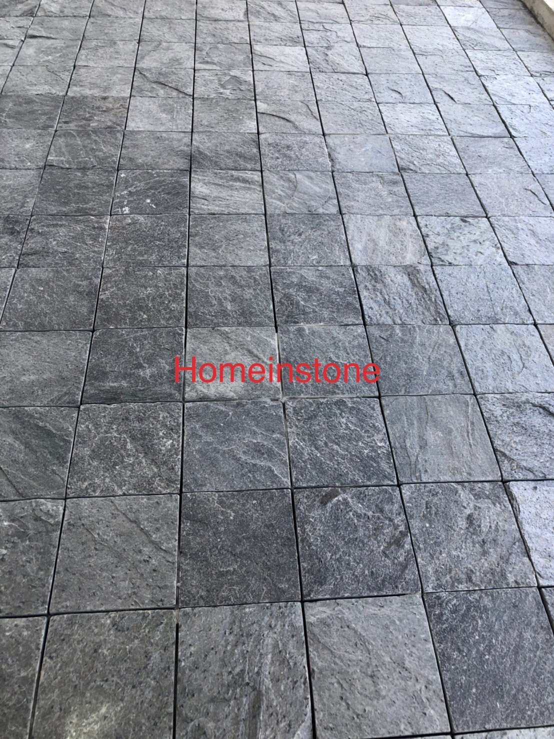 Silver grey หน้าธรรมชาติ ใช้ปูลานจอดรถ