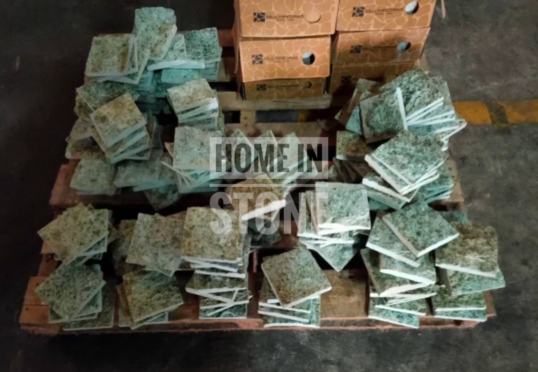 หินปูสระว่ายน้ำ Green Sukabumi Natural