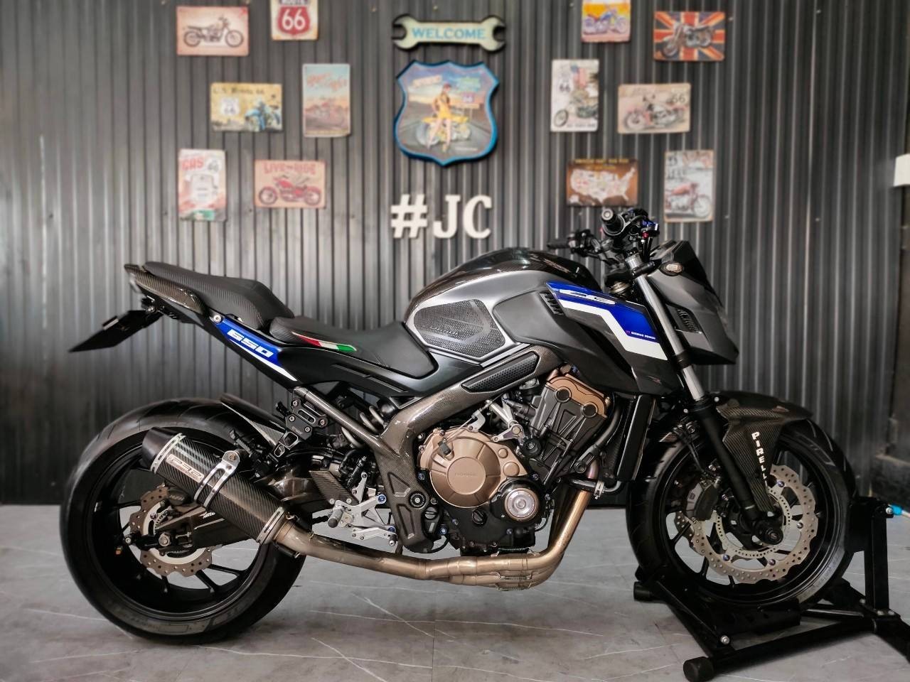 💥Honda CB650F ปี 2018 รถสีเทา warp สีเทา-น้ำเงิน 💥 แต่งครบทั้งคัน มีควิกชิฟเตะมันๆ ลั่นทุกเกียร์ 🏍💨