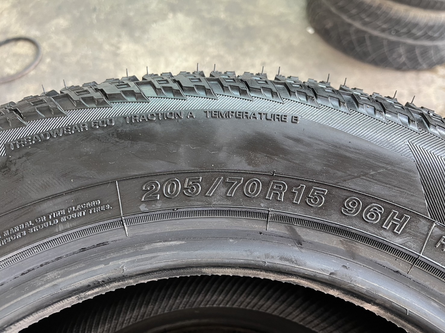 💥ปี 25💥✨ยางใหม่💯✨205-70-15 Yokohama💖ใหม่กริ๊บ💖