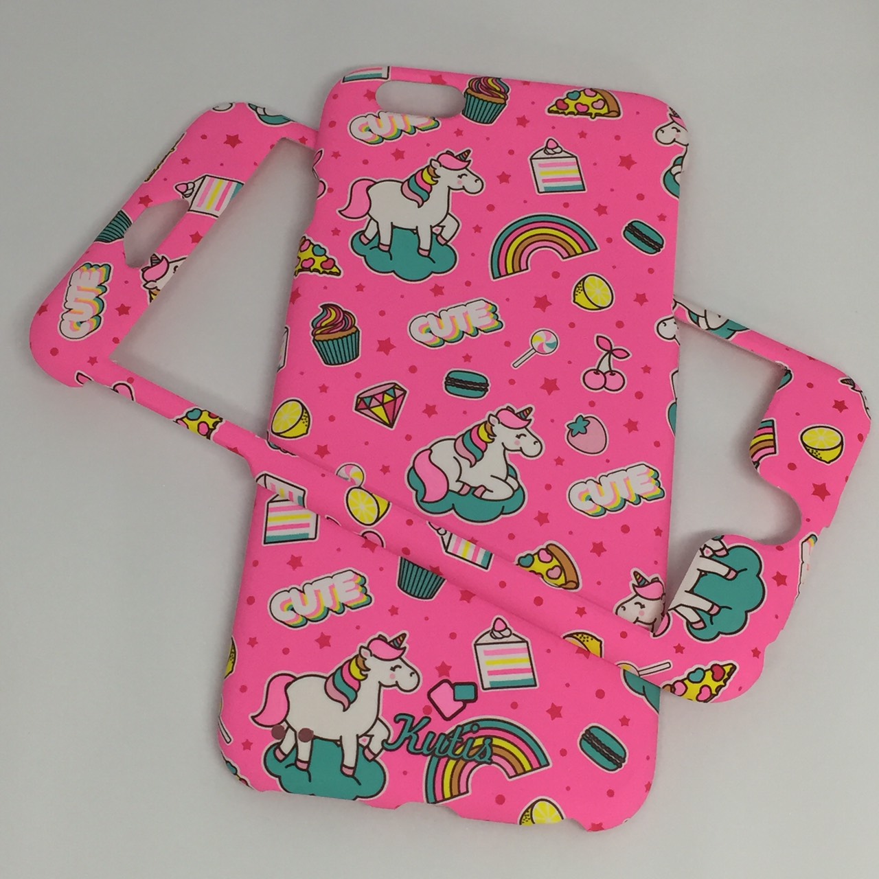 เคสคูทิส (Kutis) ไอโฟน6พลัส,6Sพลัส(ลายม้ายูนิคอร์นอวบมีสายรุ้งพื้นหลังสีชมพู)
