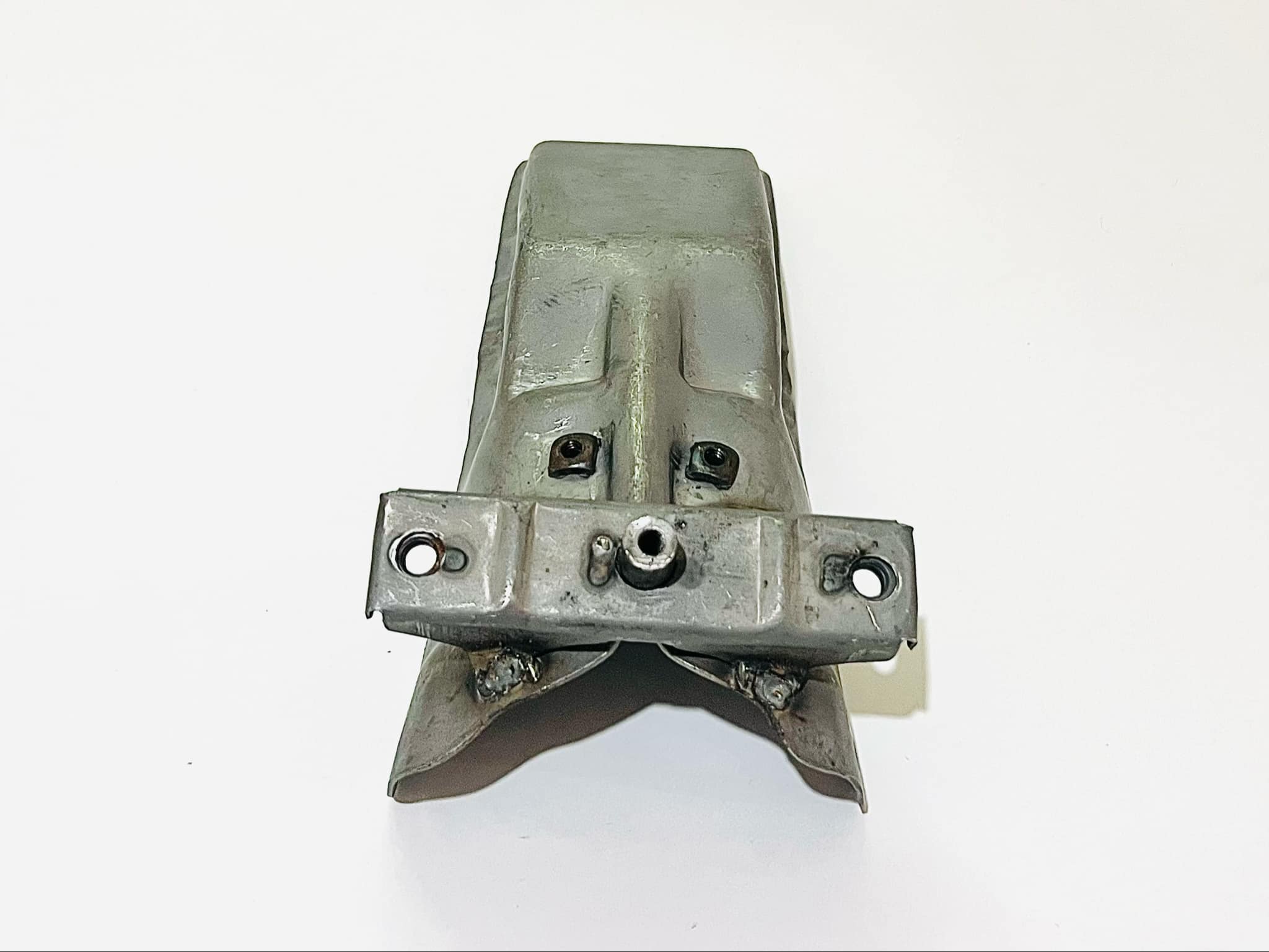 เหล็กประกอบบังโคลนหลังซี700 C700