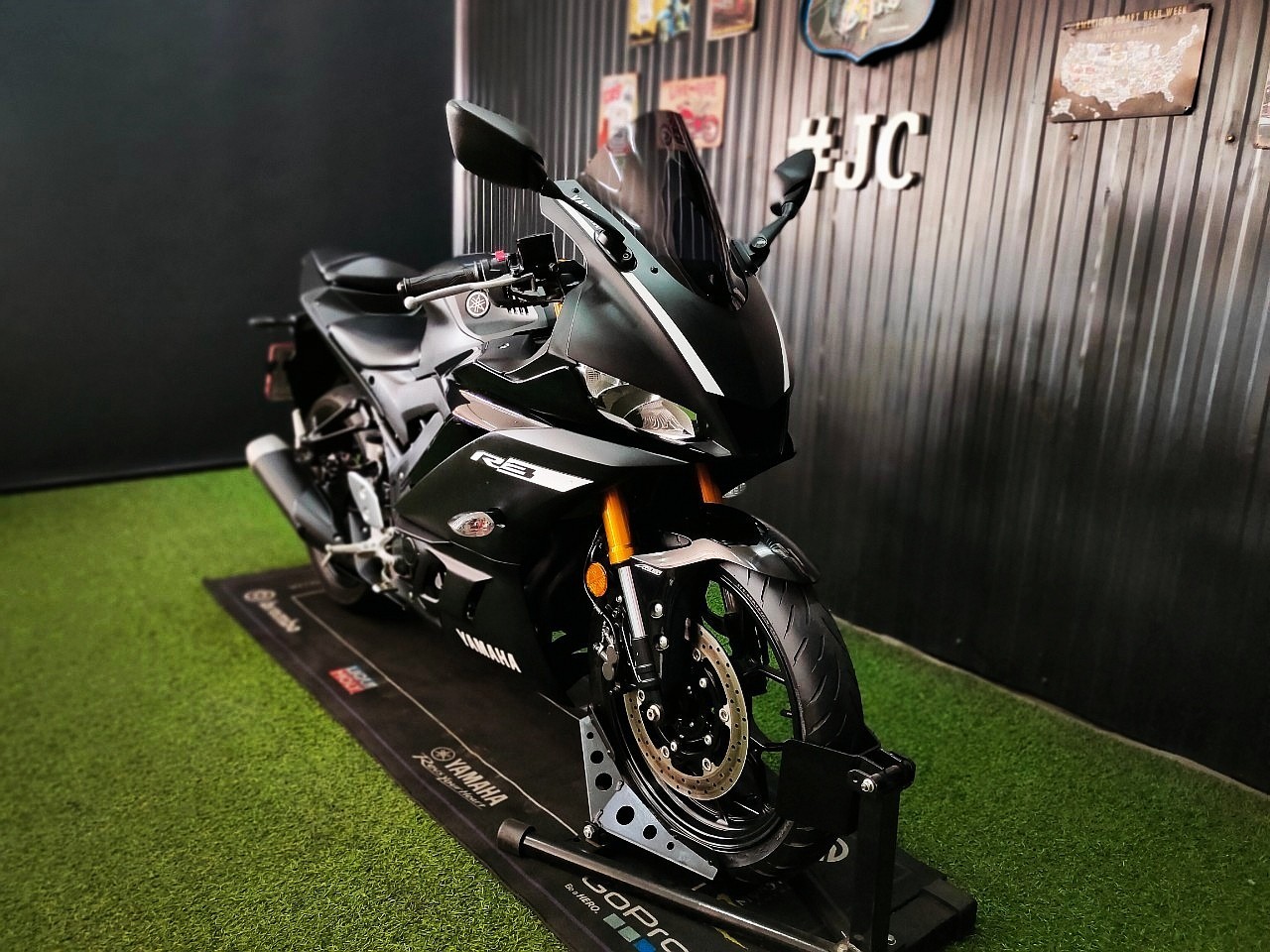 ดำดุดันไม่เกรงใจใคร ❗ YAMAHA New R3 โมเดล 2019 รถมือแรก "นางฟ้าไมล์น้อย" โคตรน่าใช้ 🥰