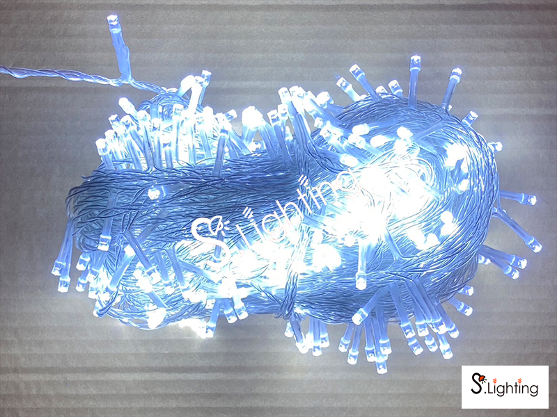 ไฟหยดน้ำ LED 50 เมตร / 400 หัว แสงขาว ไม่กระพริบ