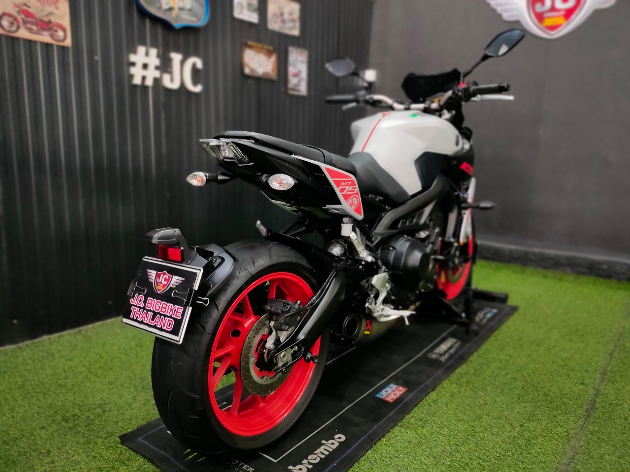 💥 ของดีมีแบ่งกันชม 😎 YAMAHA MT09 'เอเลี่ยน' รถกลางปี 2019 โคตรสวย โคตรใส ท่อฟูลแท้ๆ 💥