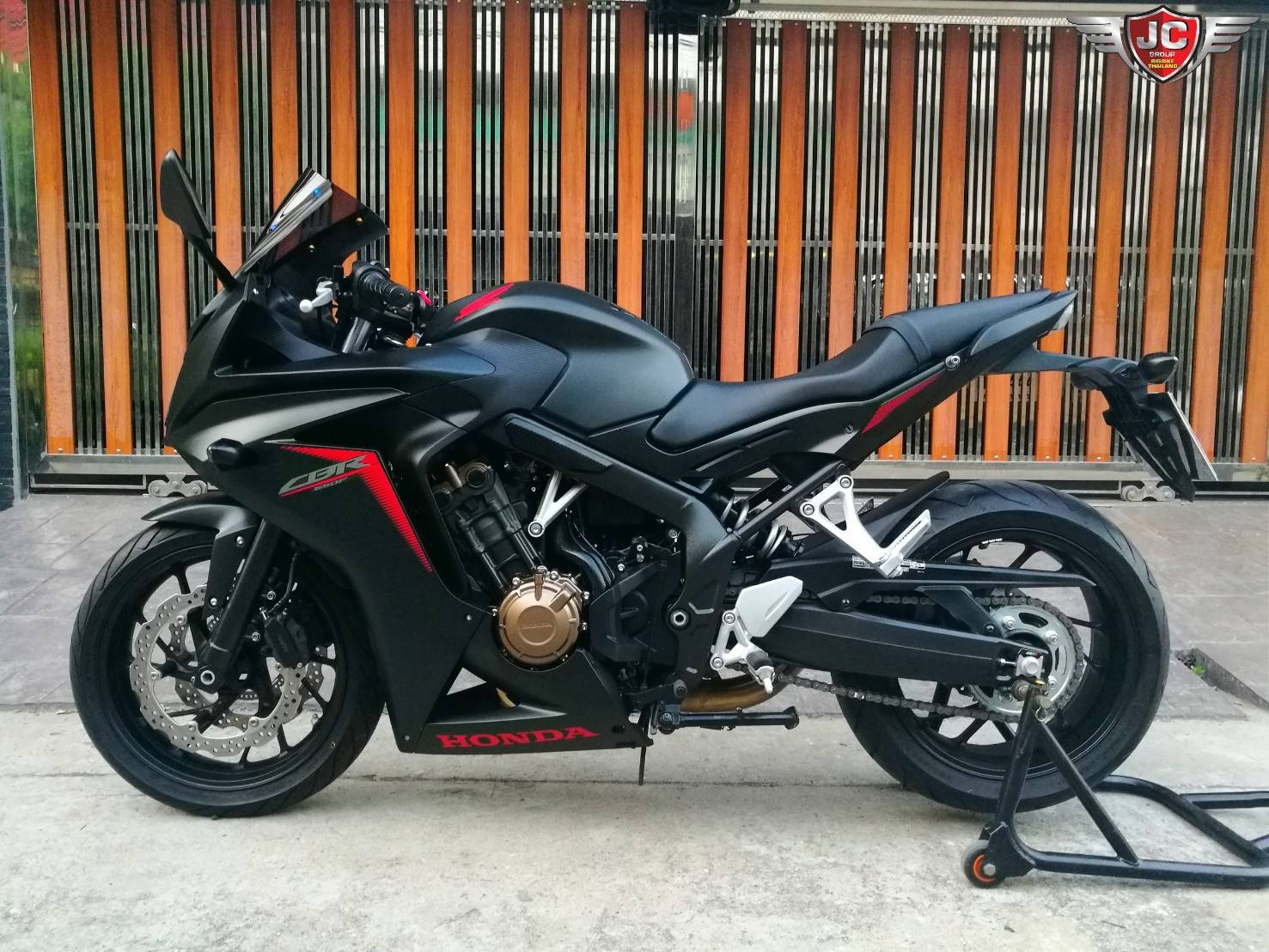 CBR650F LED 2018 ไมล์แท้ 1,xxx กิโล สภาพป้ายแดง