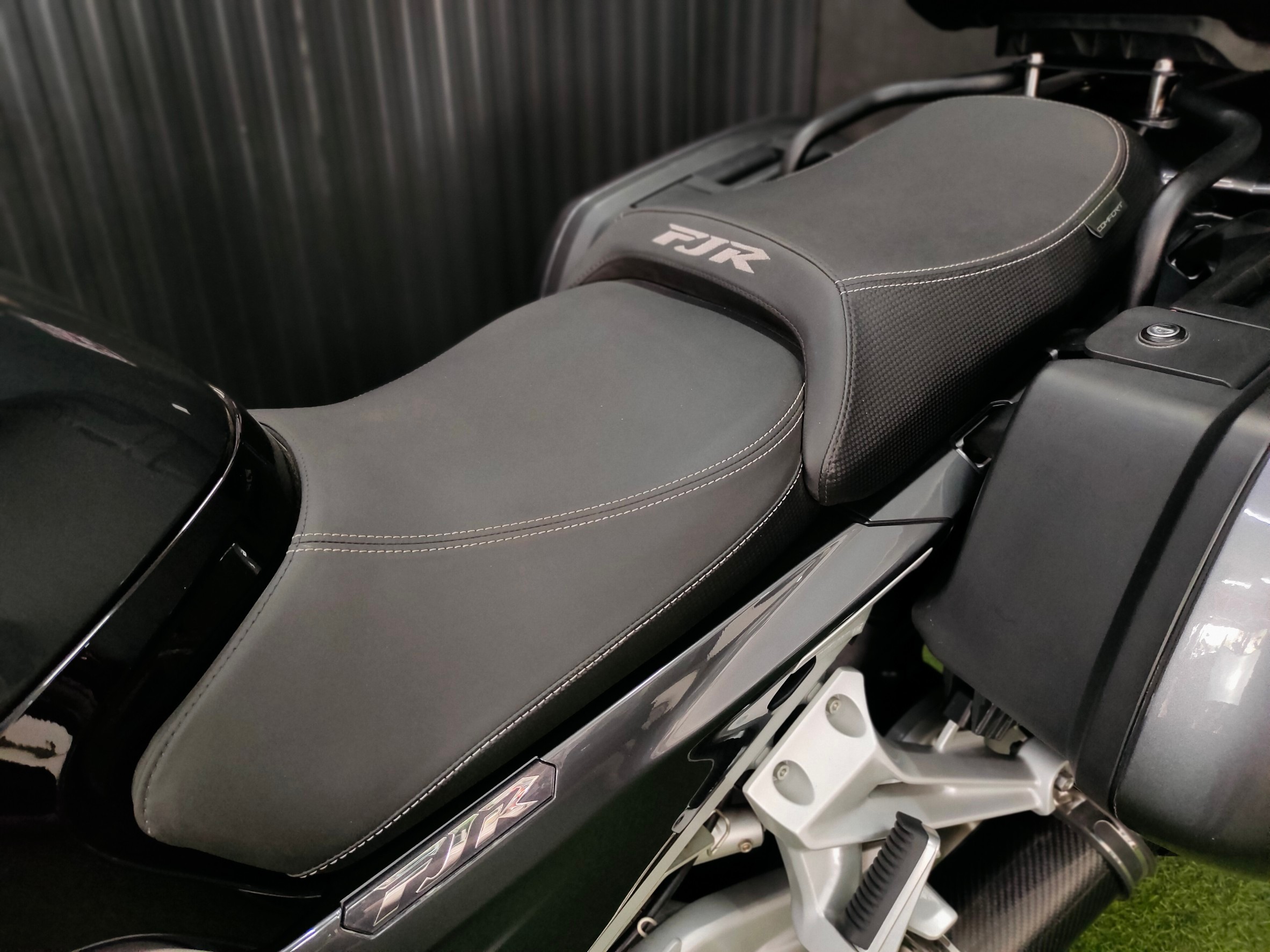 Sport Touring ตัวพรีเมียมจากค่าย YAMAHA รุ่น FJR1300AS ตัวท๊อป Autoclutch ขับเพลาปลายปี 2018 แท้สายจอดไมล์ 2,xxx 😎 โฉมปัจจุบัน...นับคันได้เลย‼️