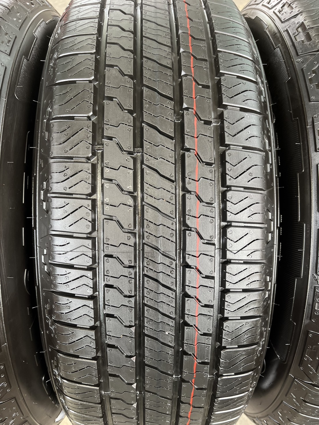 💥ปี25💥✨ล้อแม็กป้ายแดง✨Ford Next-Gen Sport ขอบ 18 ดำหน้าเงา พร้อมยางใหม่ป้ายแดง 255-65-18 Goodyear💖